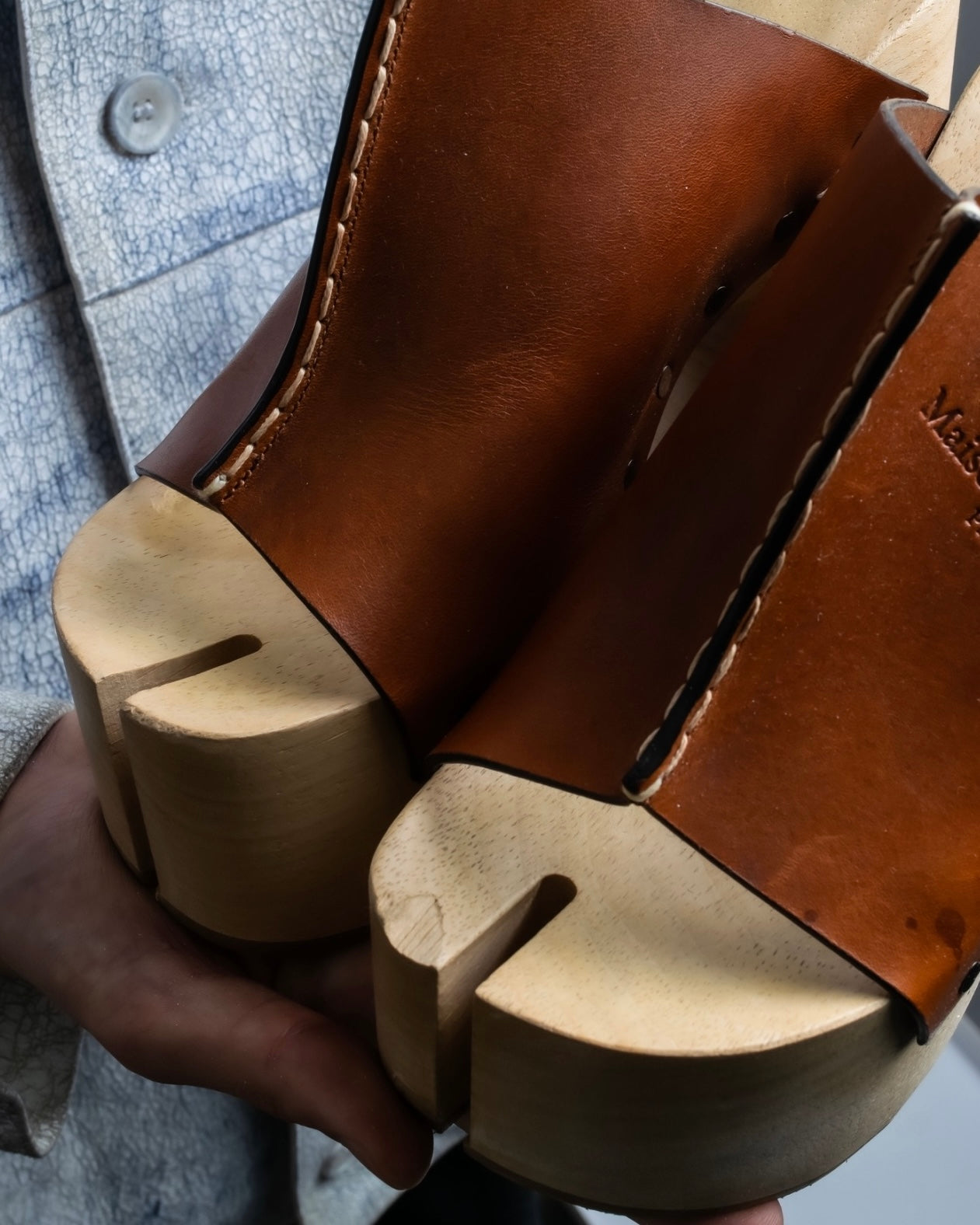 "Maison Margiela 20SS" Tabi platform wood sole sandals