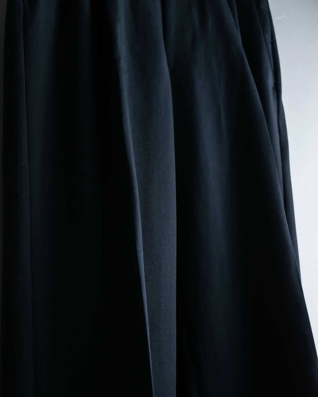 "ISSEY MIYAKE MEN" Stand collar design spring setup