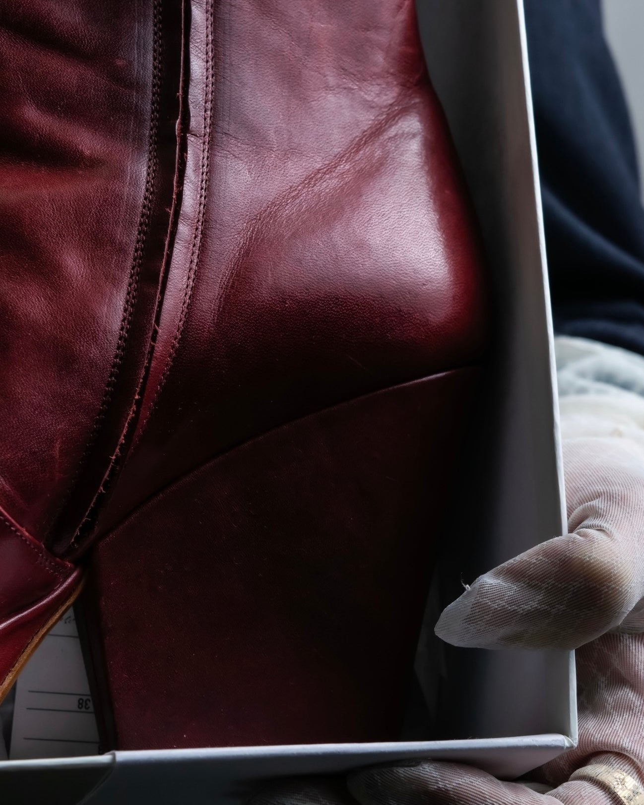 "Maison Martin Margiela (AW 2014)" Cowhide grunge heel boots