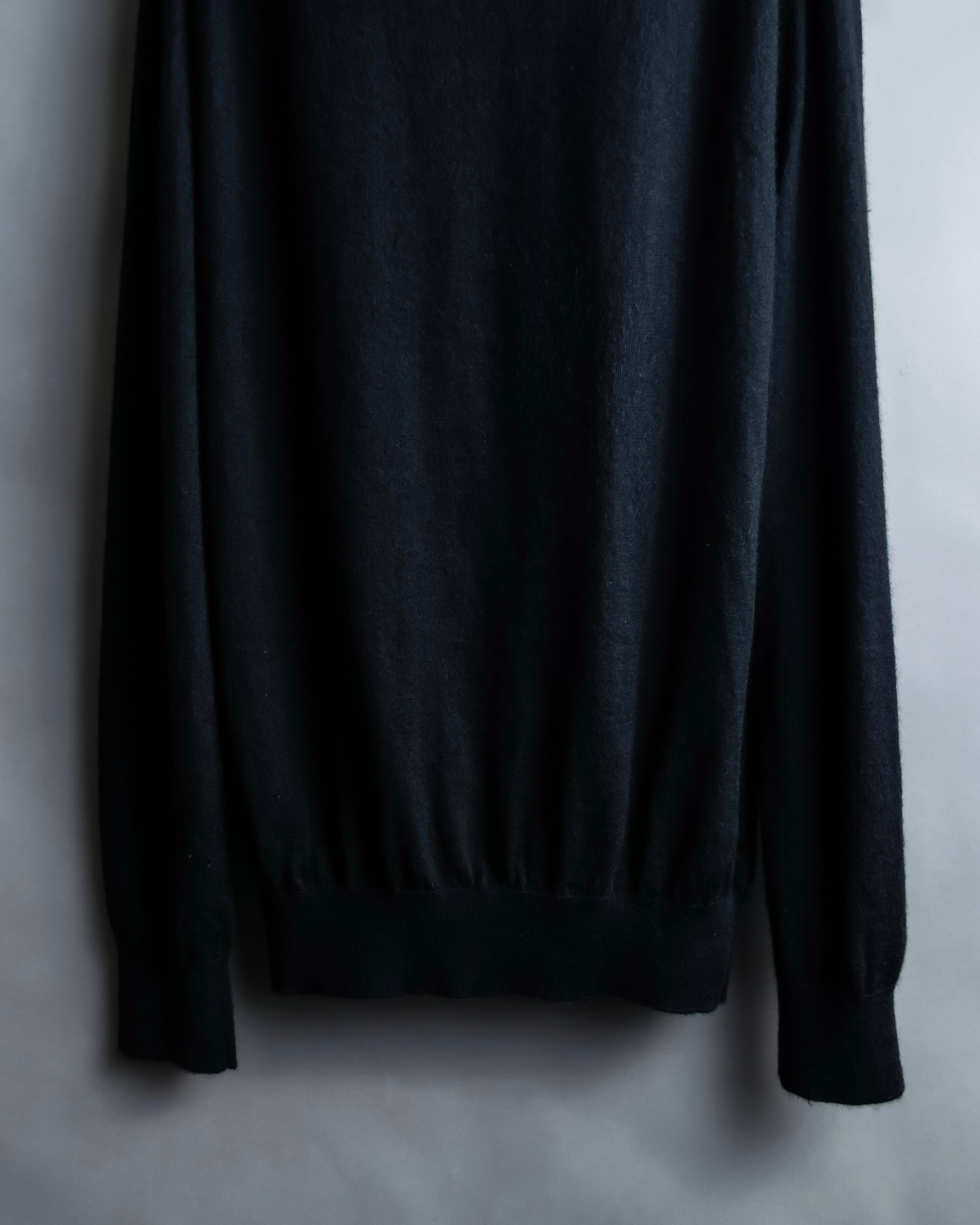 “Alexander McQueen” skull designed cashmere cardigan