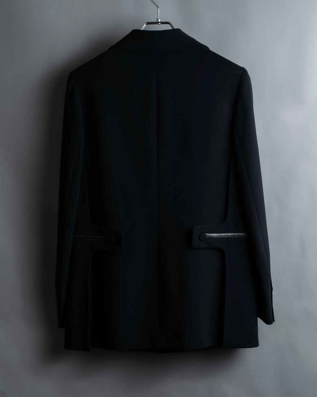 "Alexander wang"Leather piping tailored jacket with back fastening design