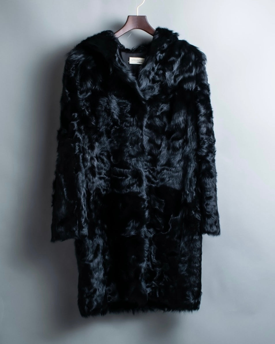Lamb fur magnetic button hood coat