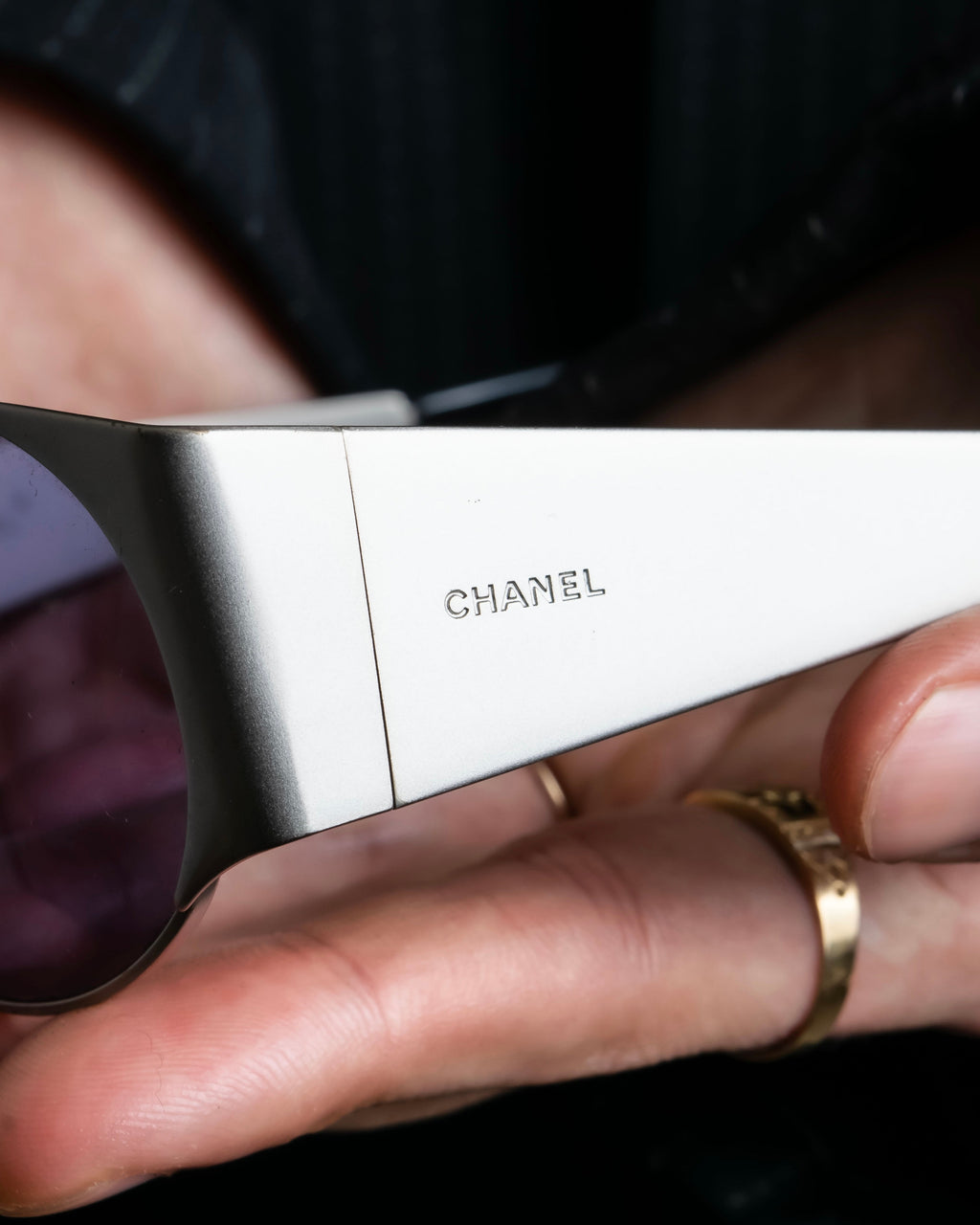 “CHANEL”  metal plate flame oval sunglasses