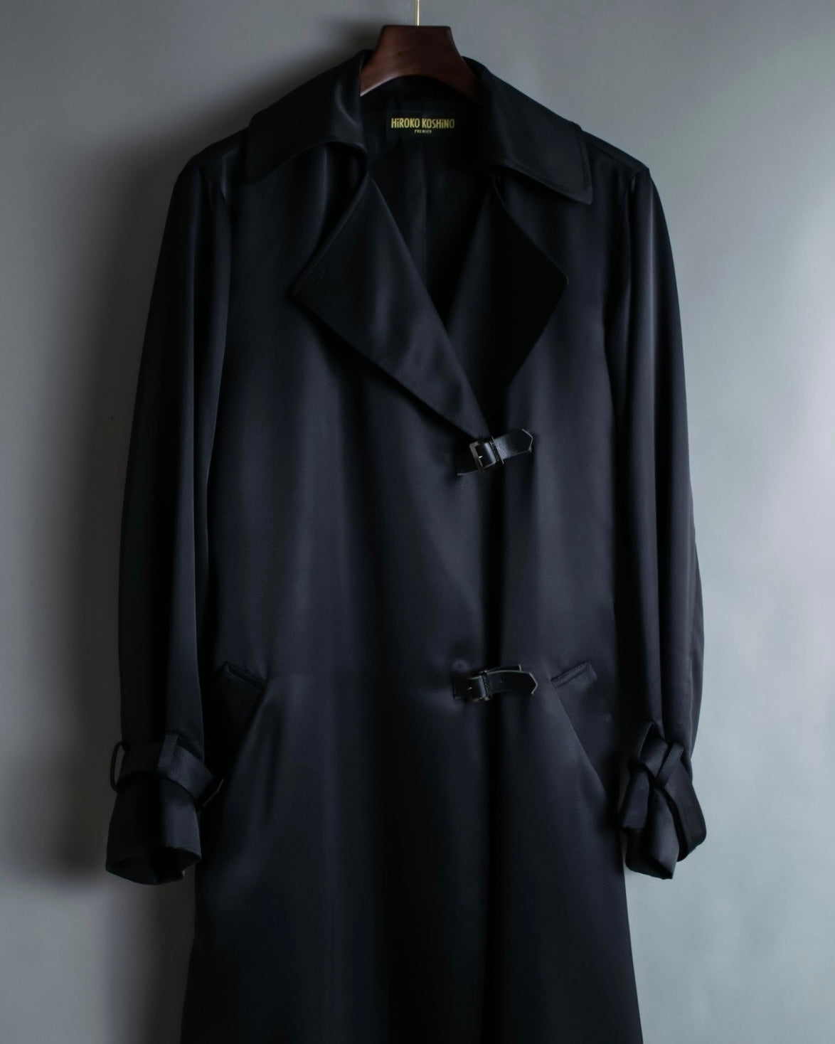 HIROKO KOSHINO PREMIER 100% silk coat