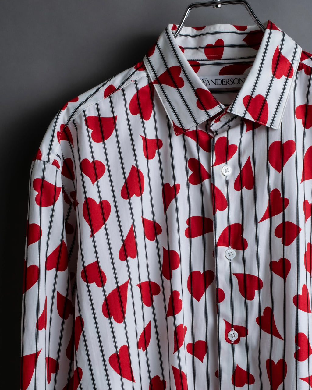 “JW Anderson” heart pattern designed striped shirt