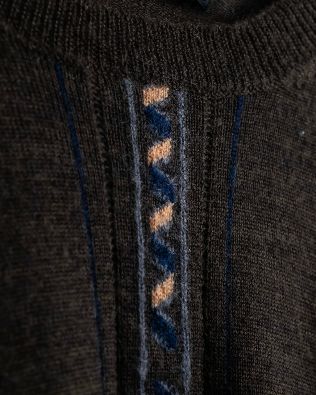 "COMME des GARCONS HOMME PLUS (1997-98's )" Spiral print design dark brown knit