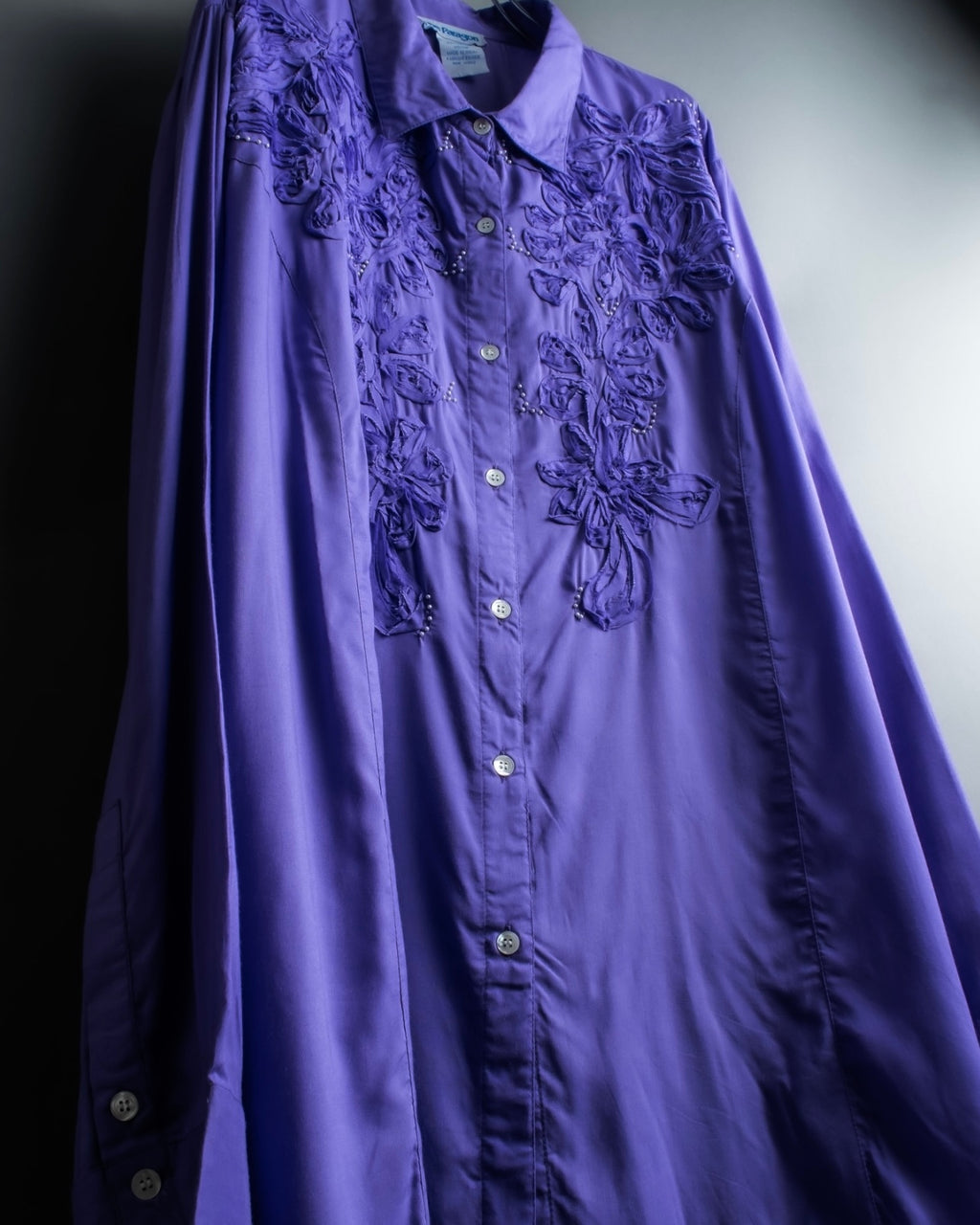 “Vintage” flower embroidery jewel designed viscose shirts