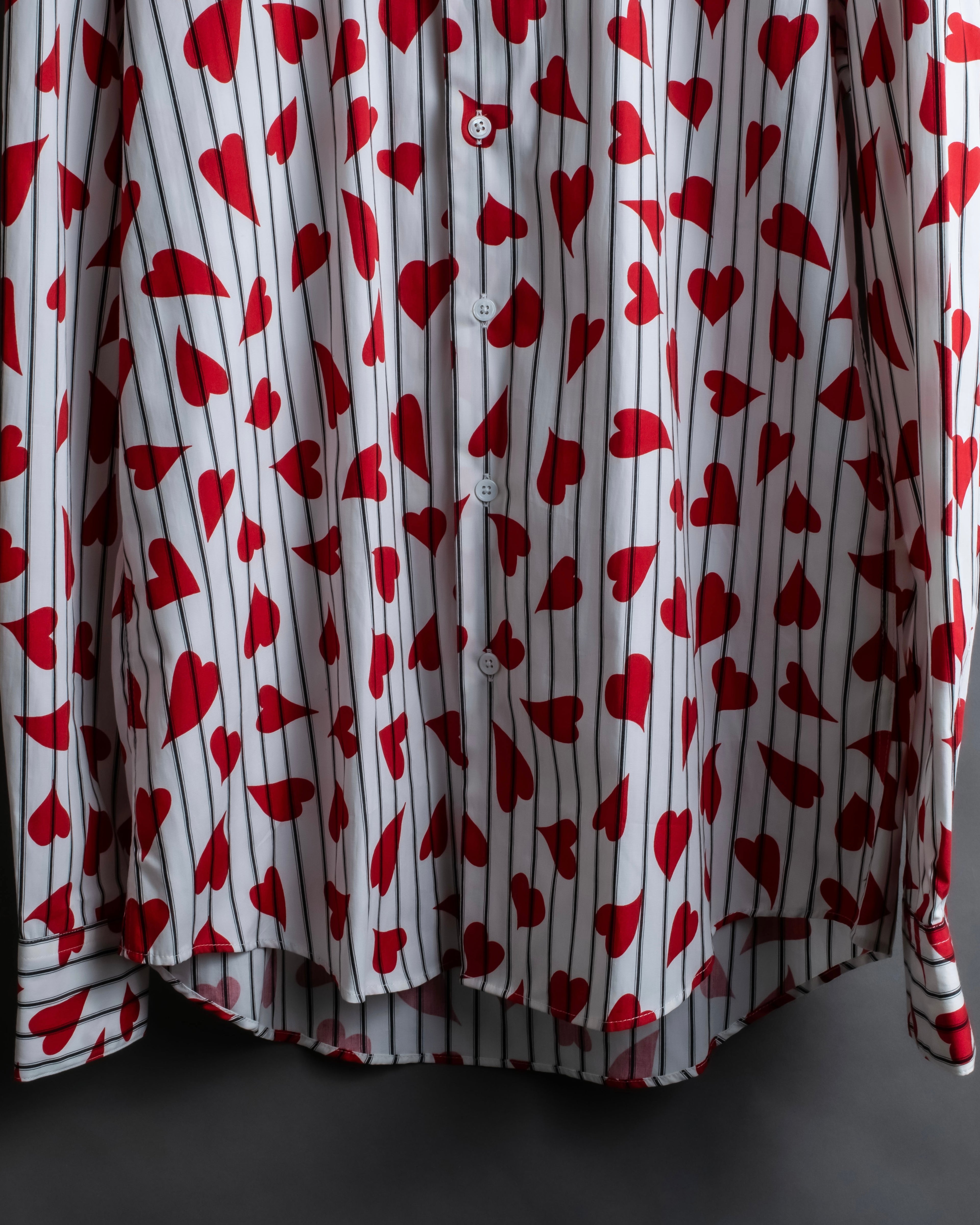 “JW Anderson” heart pattern designed striped shirt