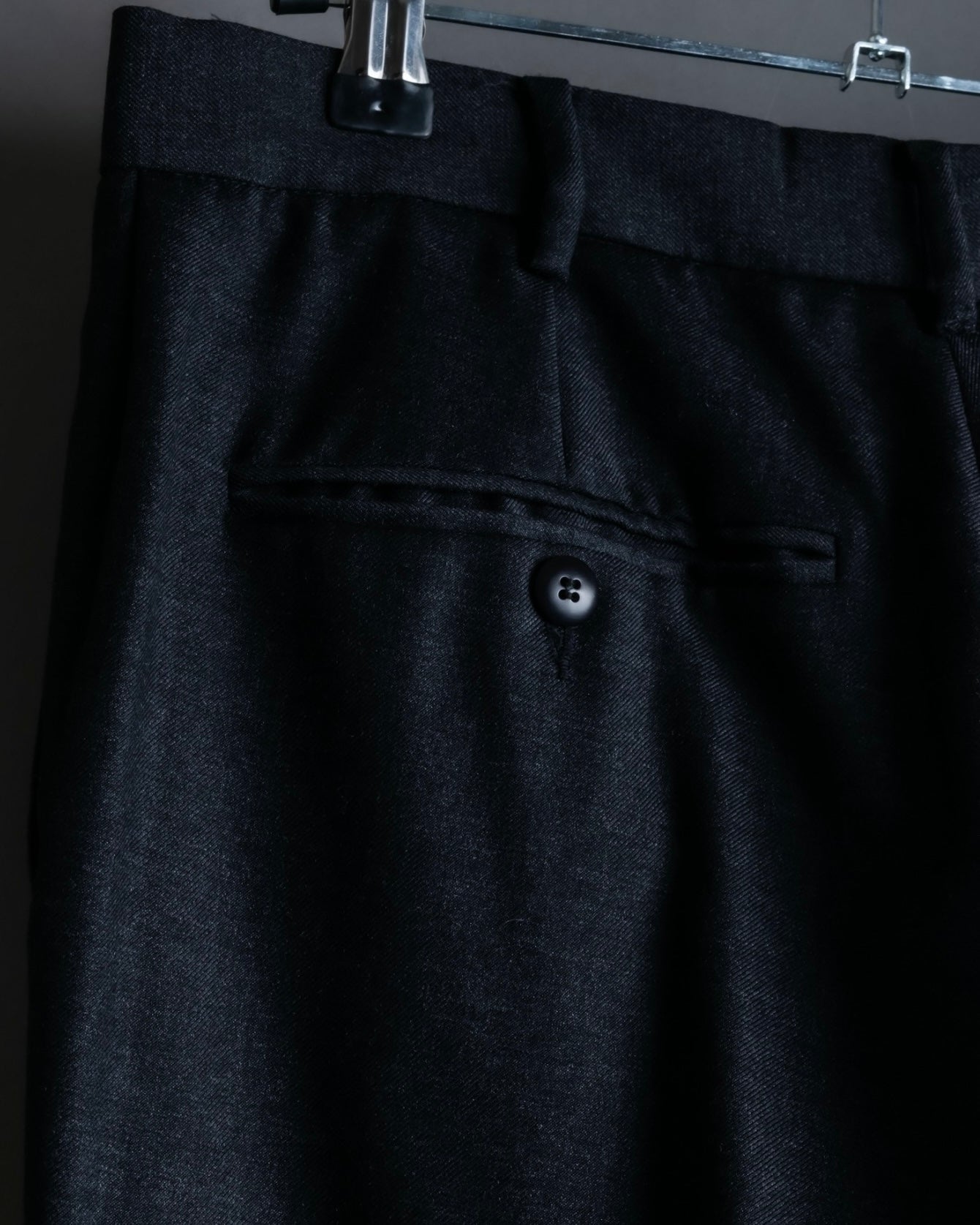 "GIANNI VERSACE" Arm line design peak lapel setup