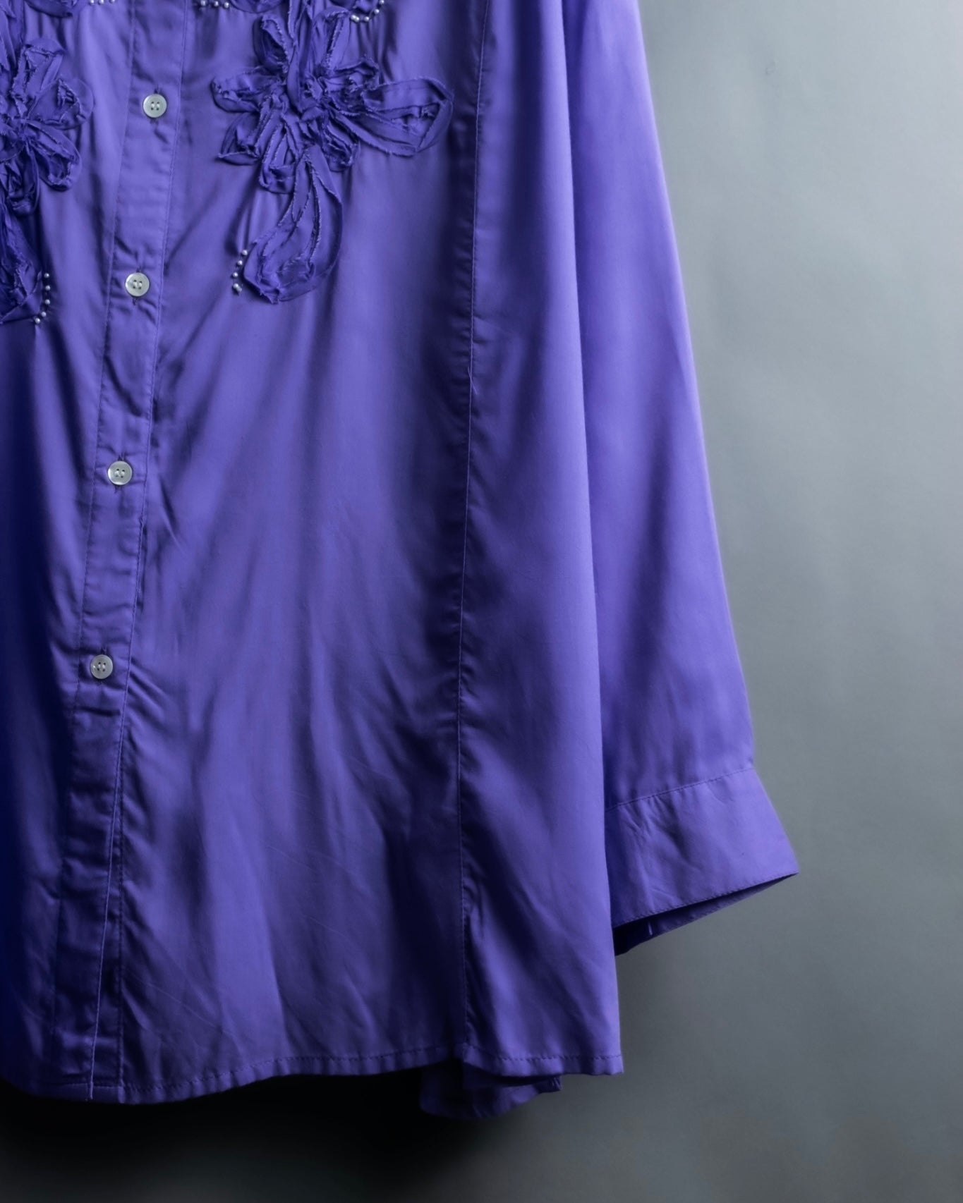 “Vintage” flower embroidery jewel designed viscose shirts