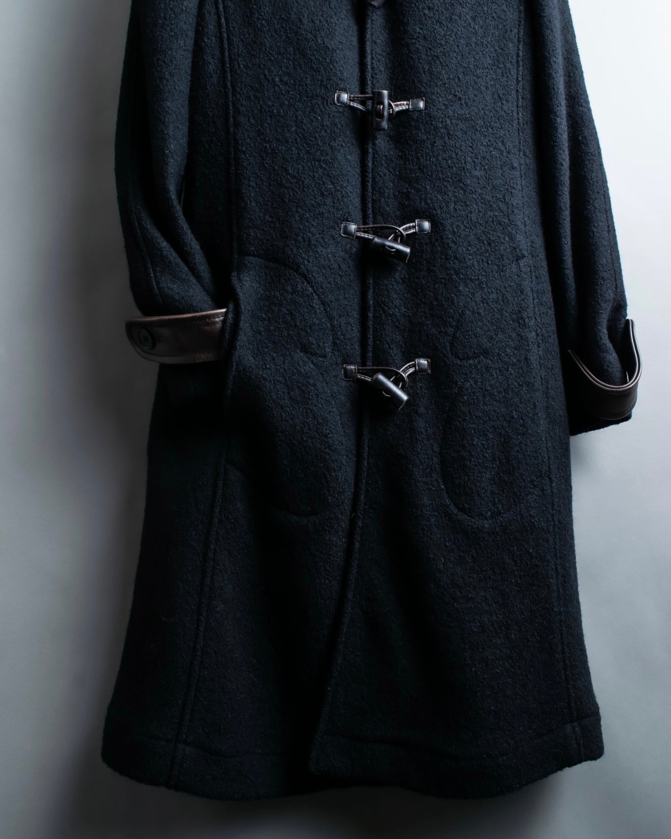 "EMPORIO ARMANI" Leather patches beautiful duffel coat