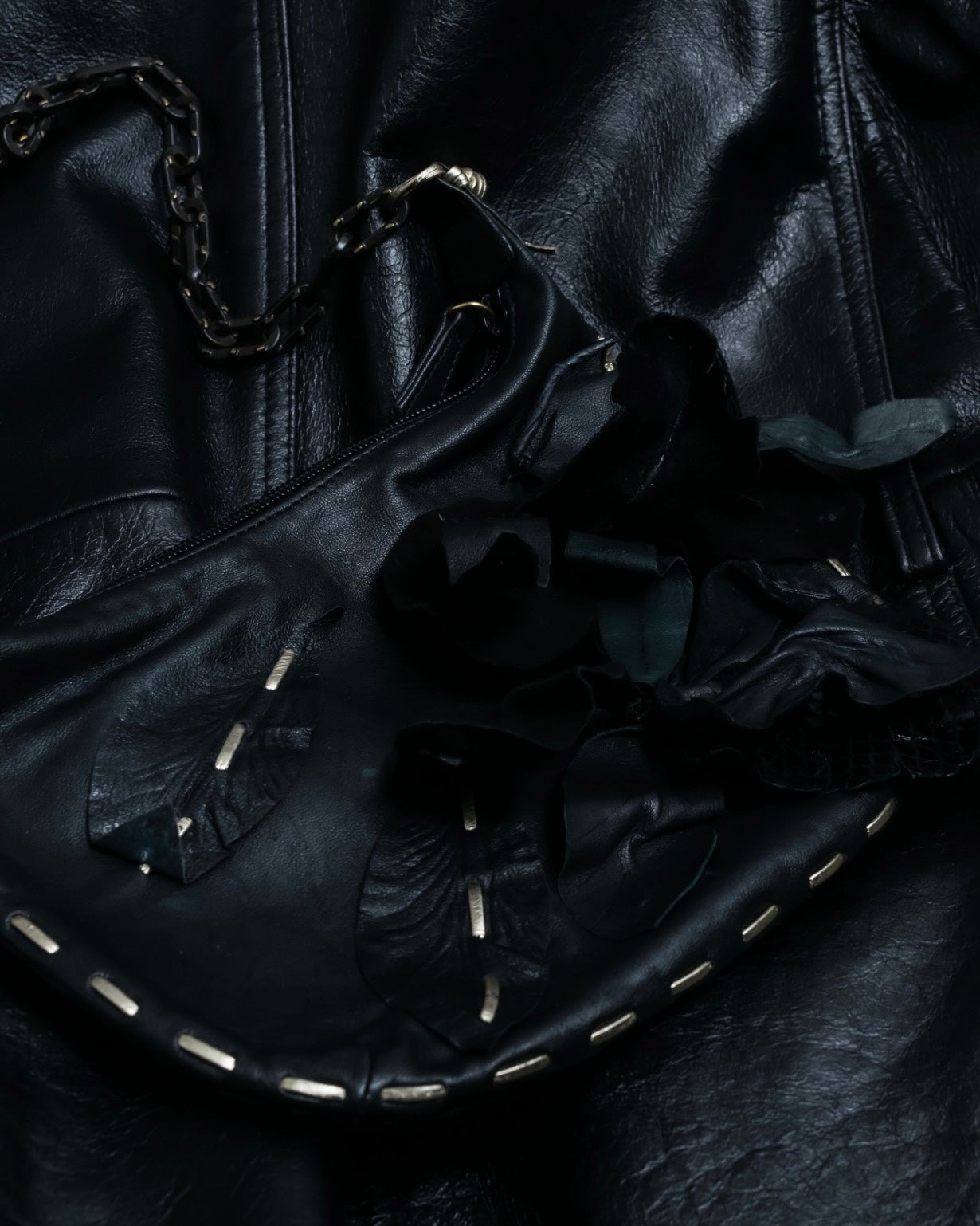 "VALENTINO GARAVANI" Flower accent chain leather bag