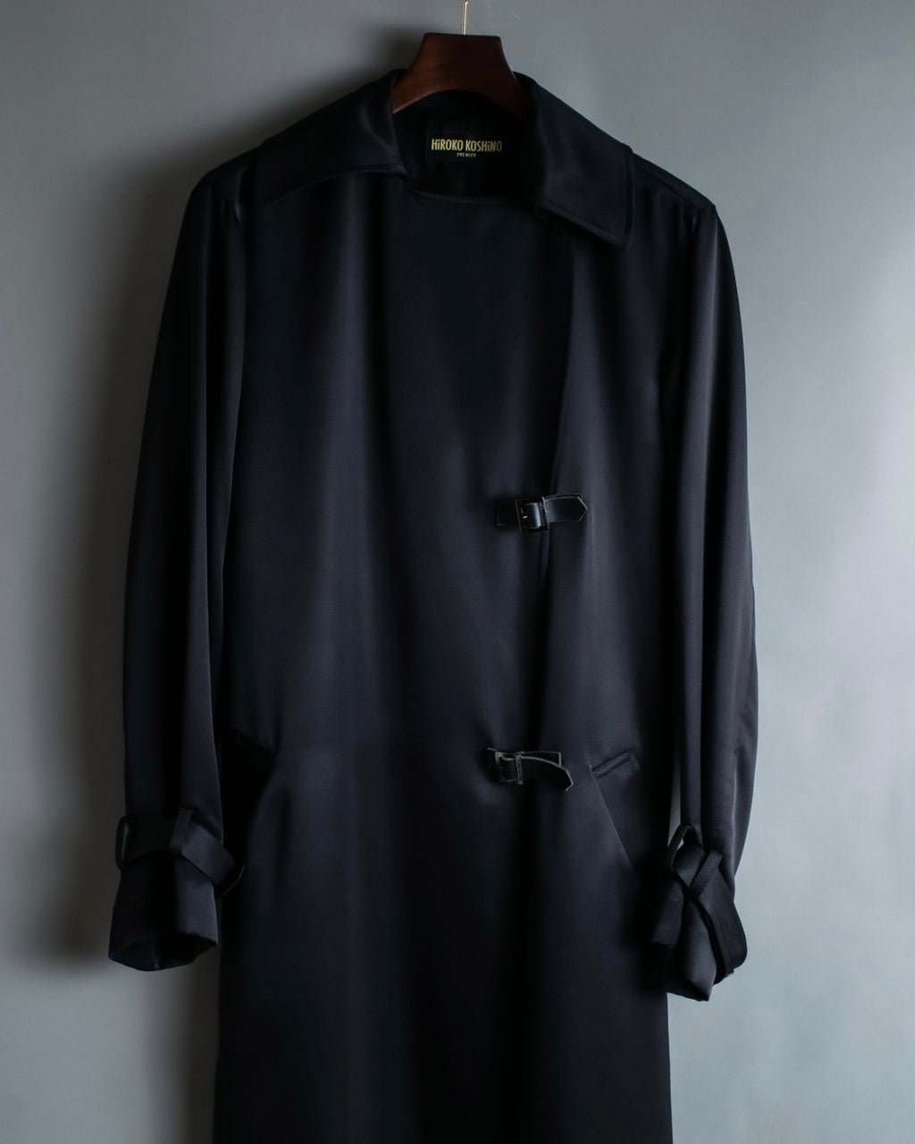 HIROKO KOSHINO PREMIER 100% silk coat