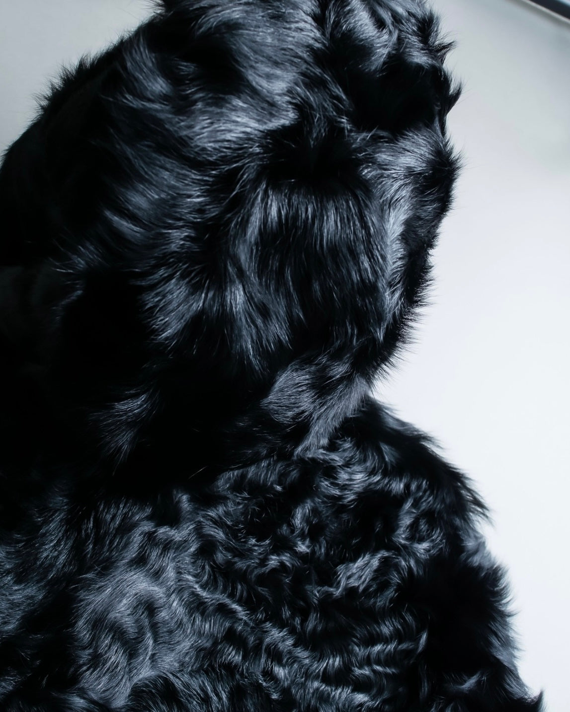 Lamb fur magnetic button hood coat