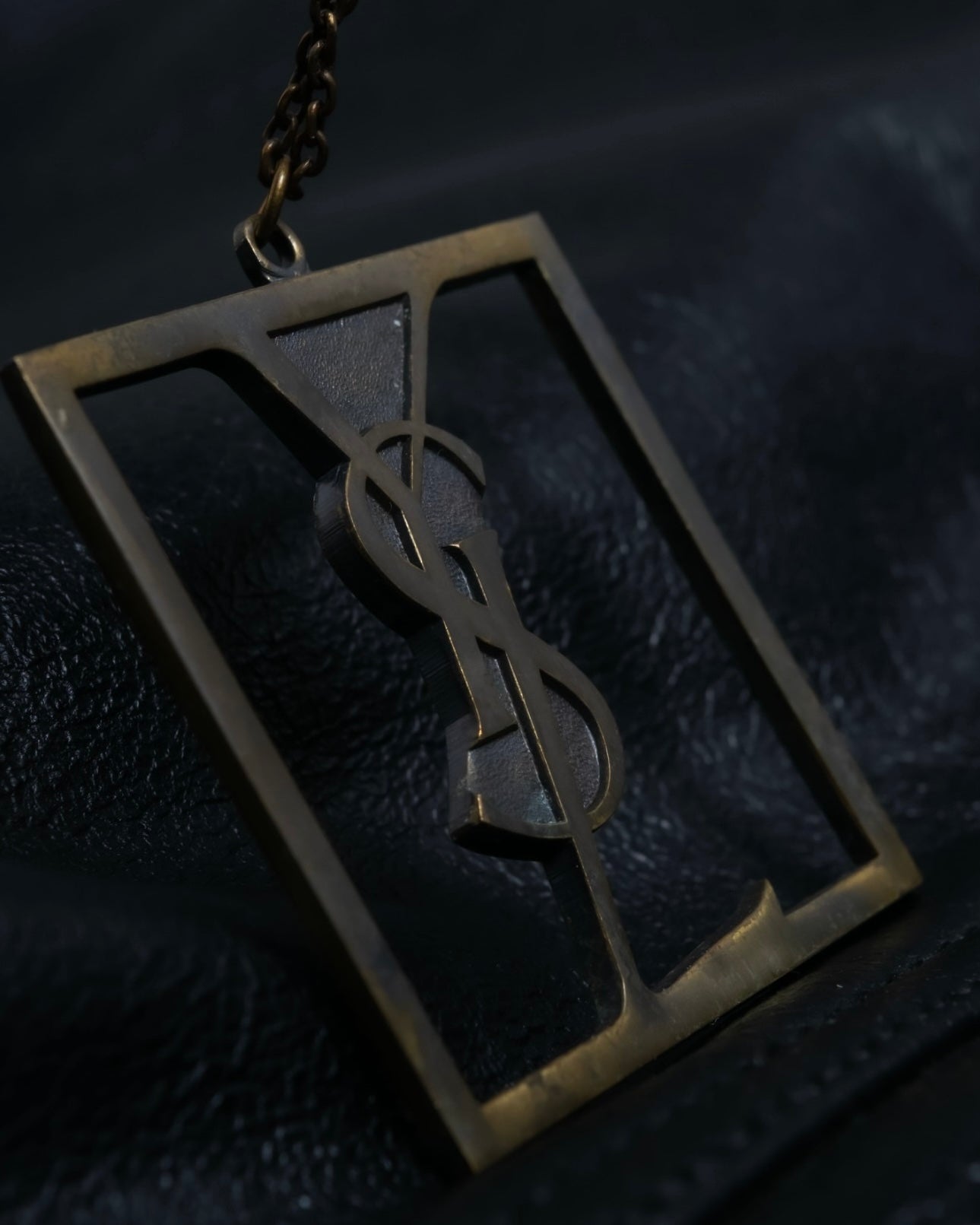 "Yves Saint Laurent" frame design logo motif necklace