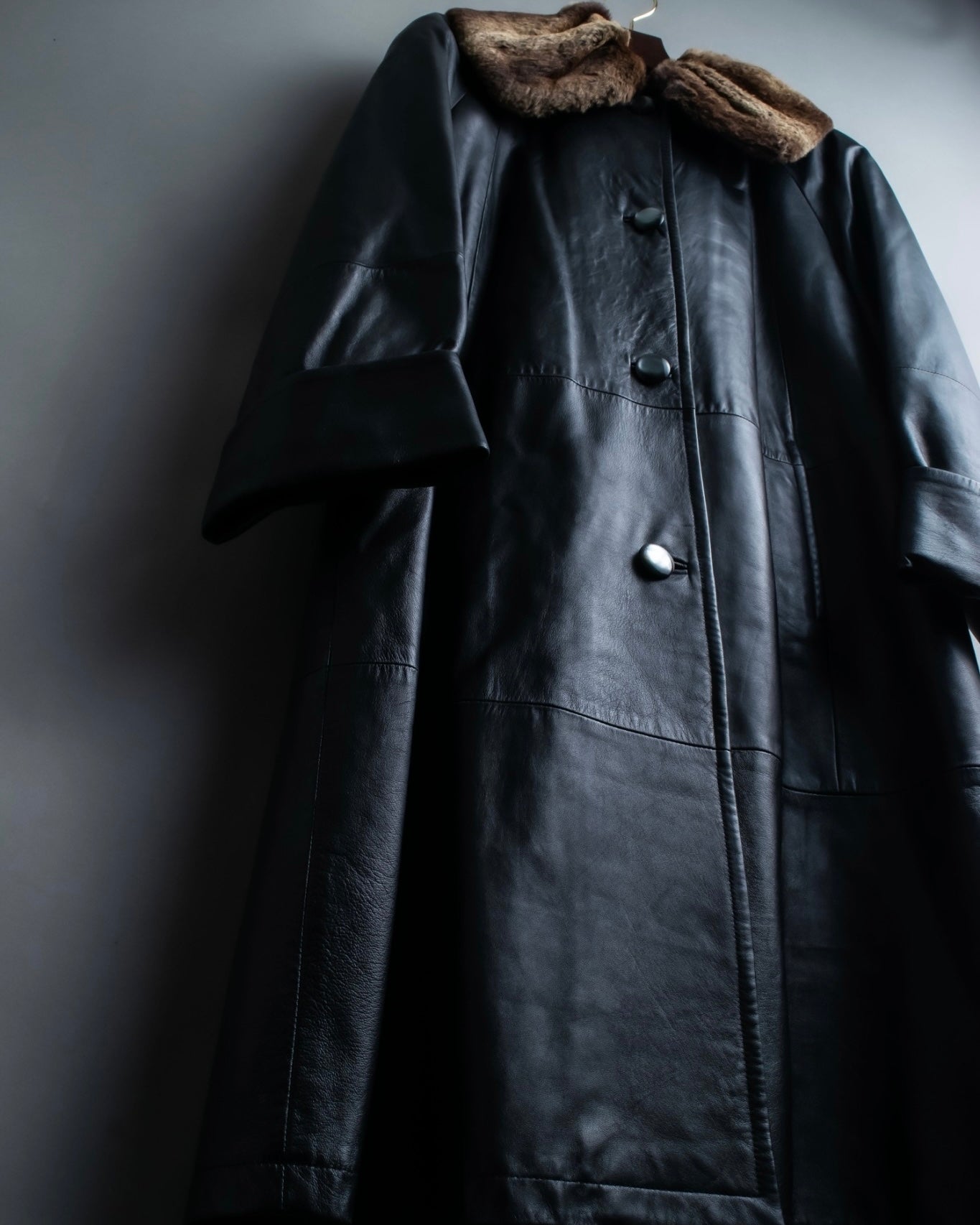"ITALY VERA PELLE" round fur leather coat