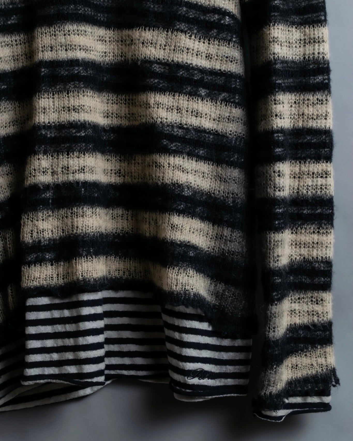 "Roen" Low gauge layered border knit