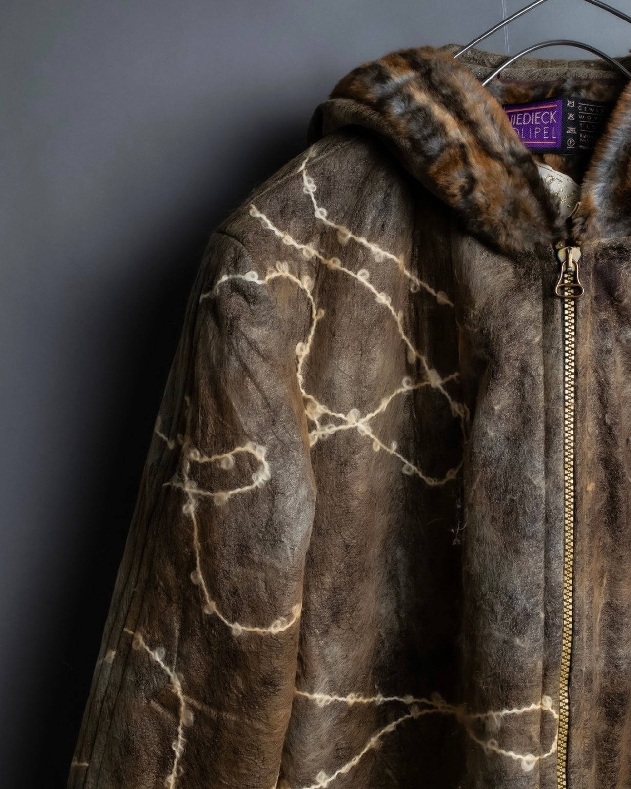 "NIEDIECK" Yarn sewn fur special hoodie jacket