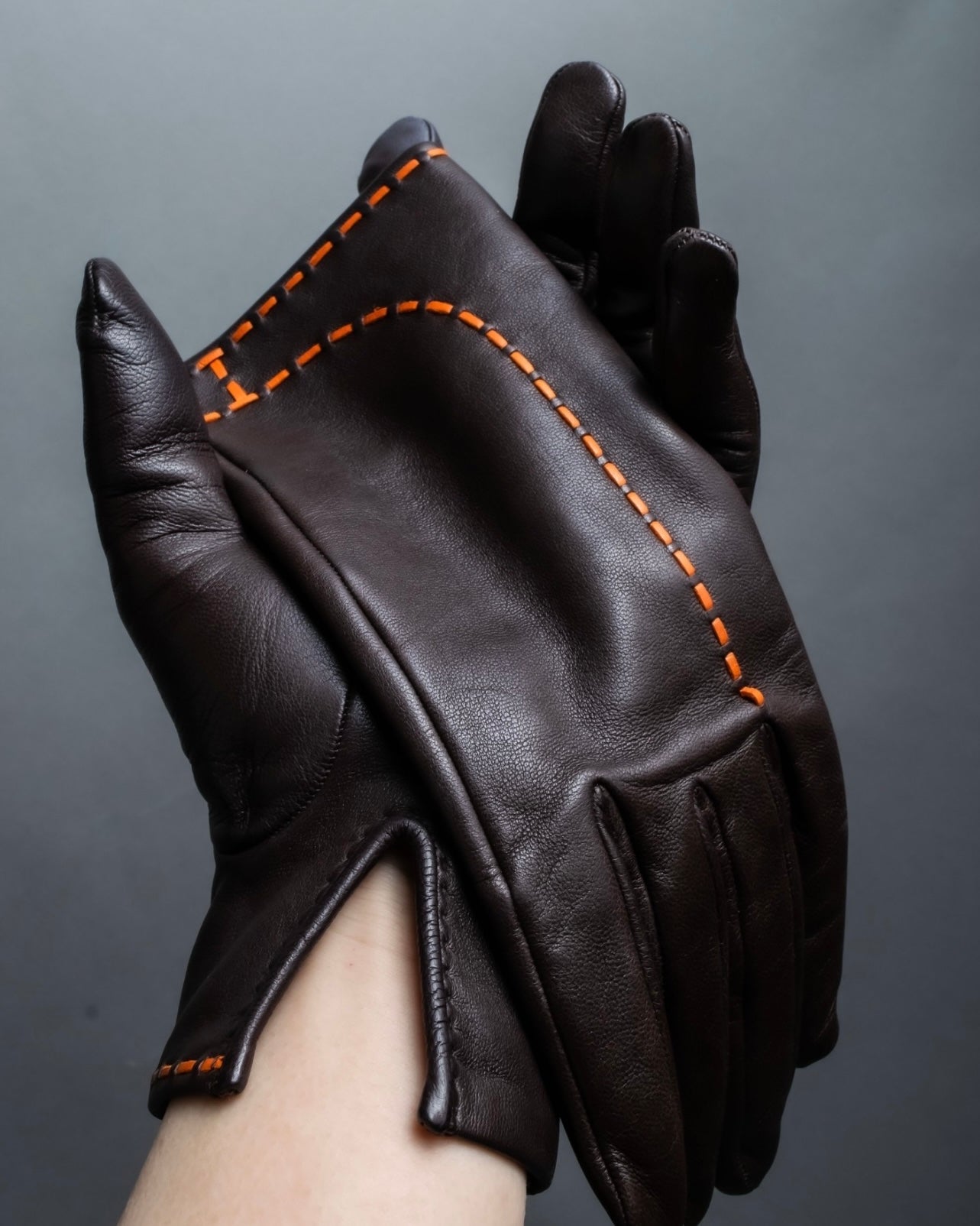 "Hermes" stitch design dark brown leather gloves