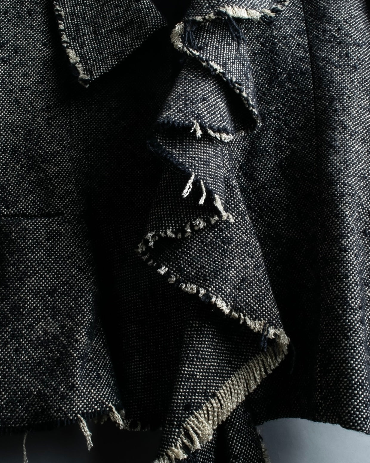 "Yohji Yamamoto +NOIR" Frill smoking jacket