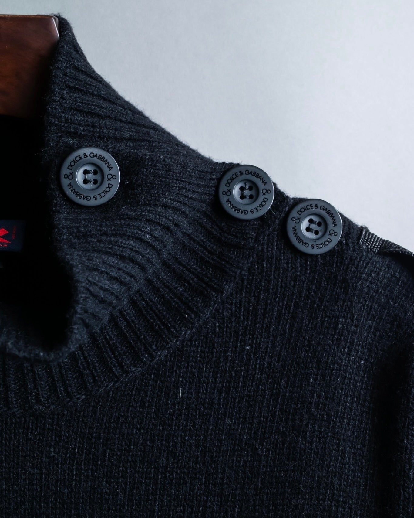 "DOLCE & Gabbana" Scattered button design knit