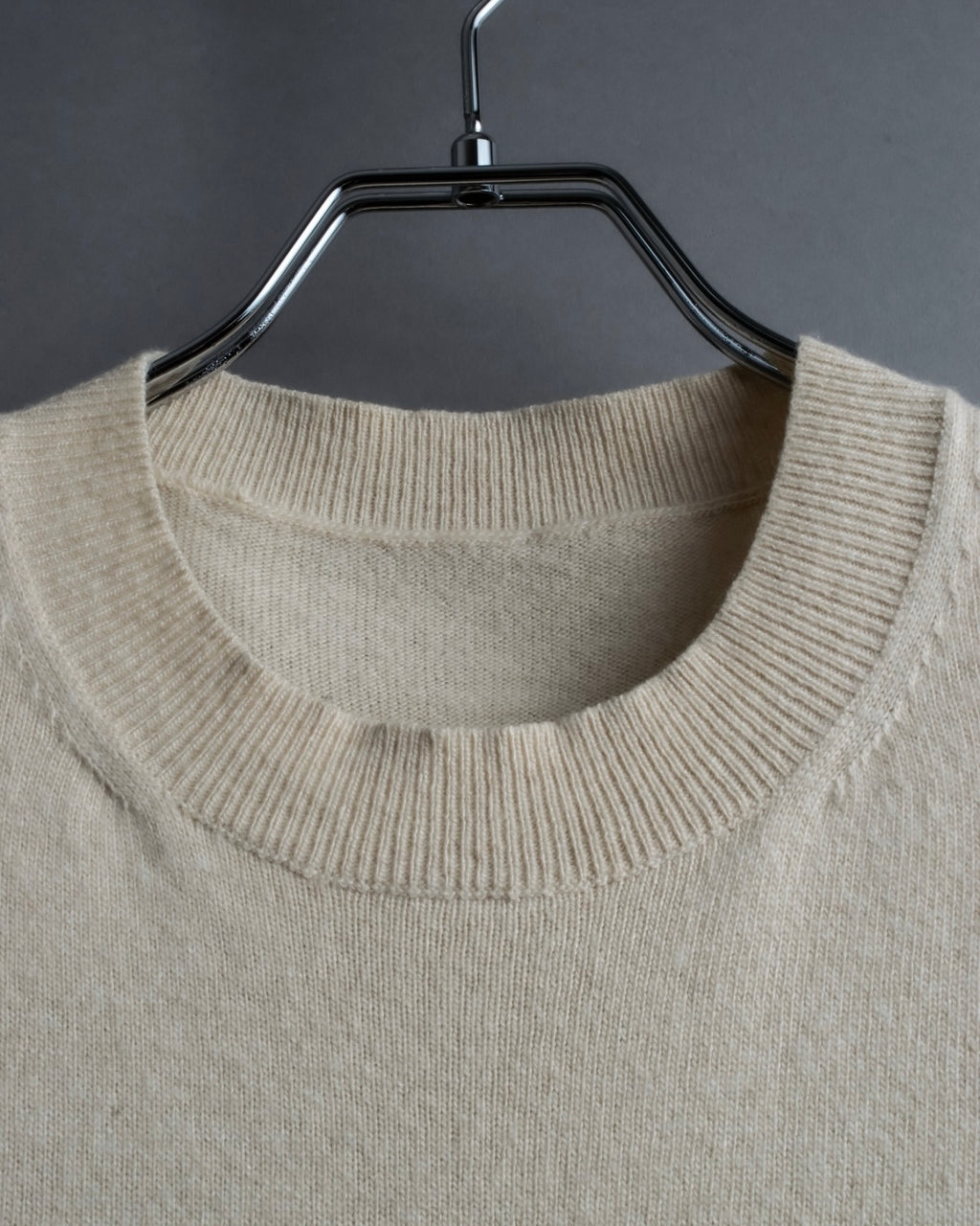 "MM6" Arm fringe design knit dress