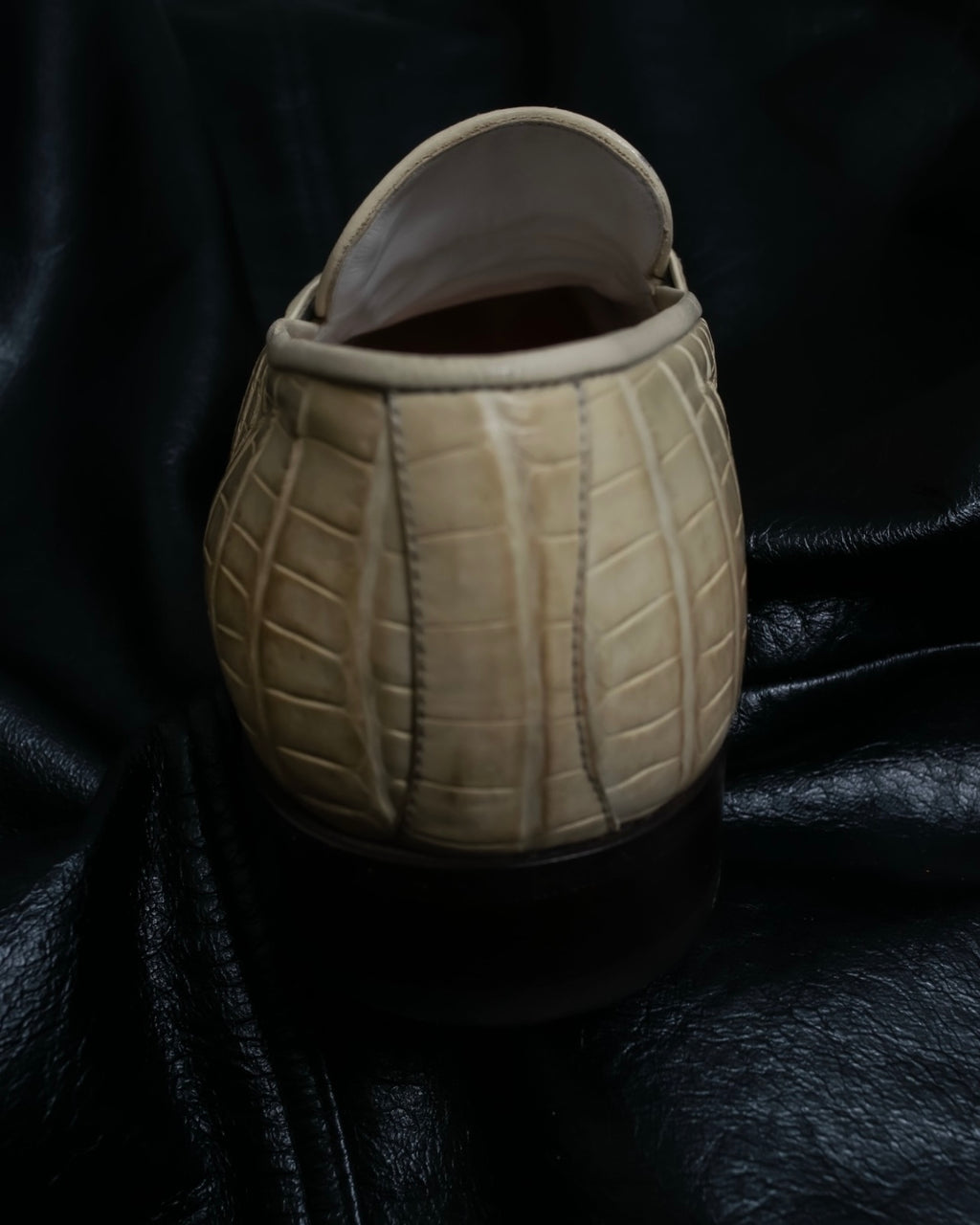 "GIORGIO ARMANI"Off-white crocodile leather loafers