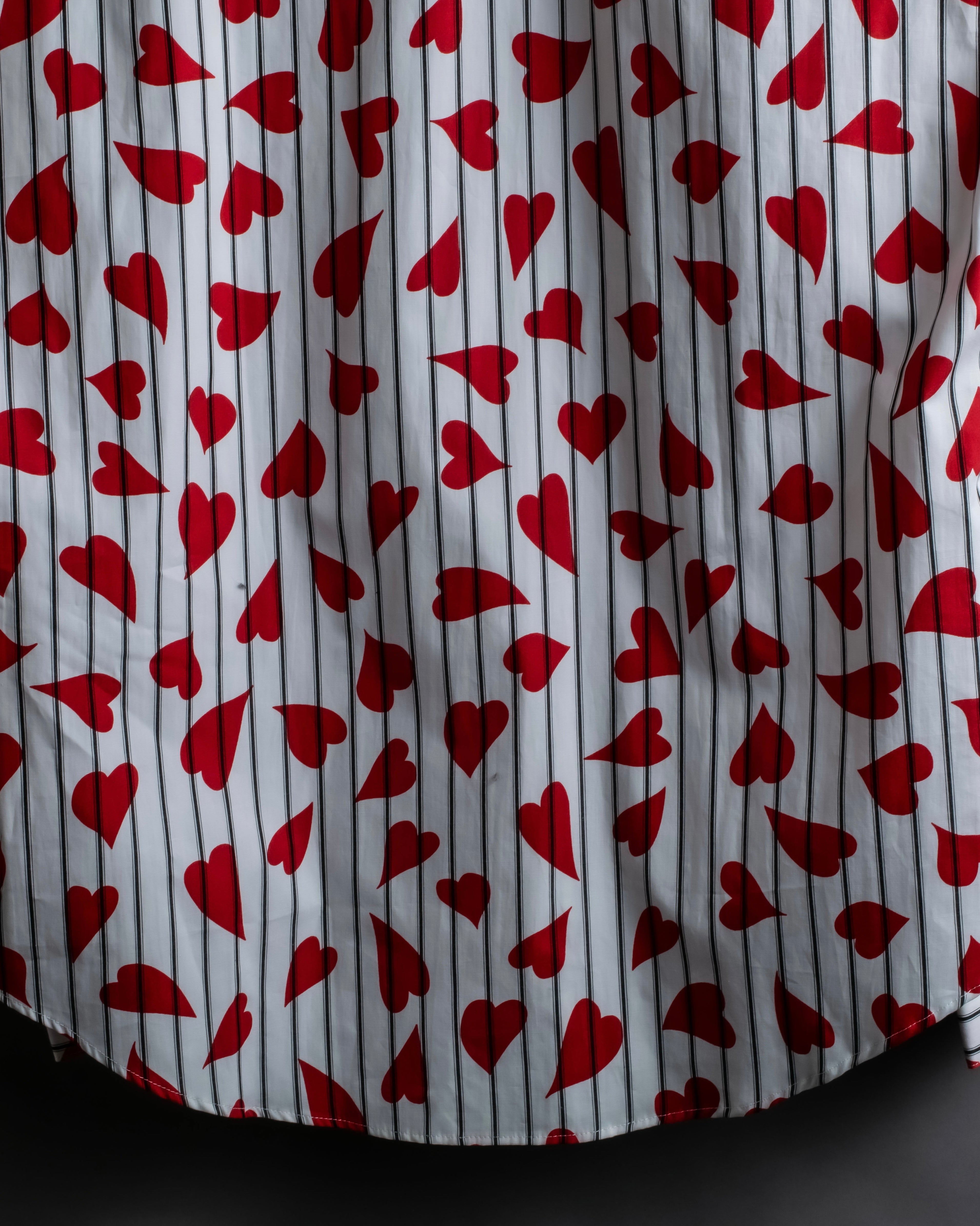 “JW Anderson” heart pattern designed striped shirt