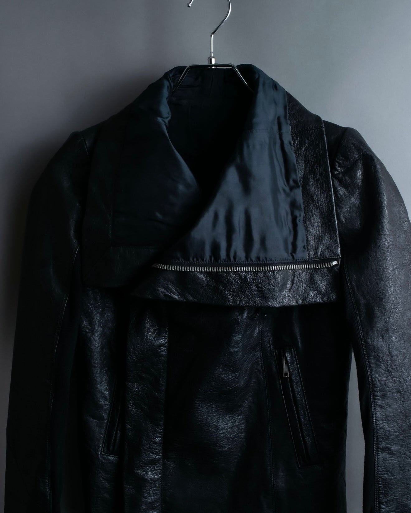 “Rick Owens” lamb leather classic biker jacket with high funnel