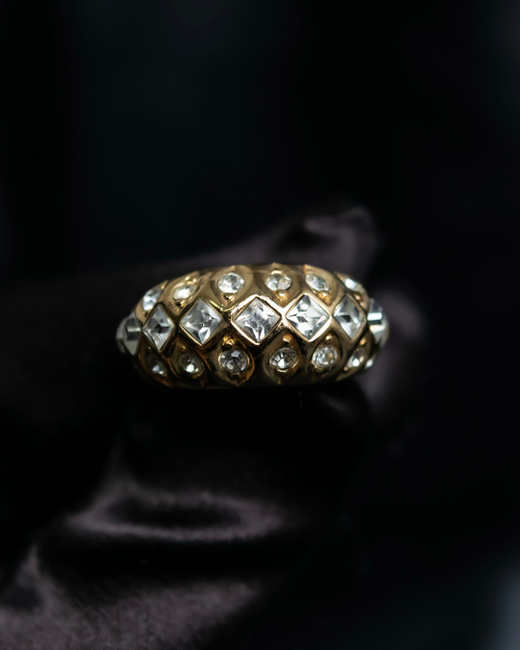 “Dior” mesh designed gold ring with crystal
