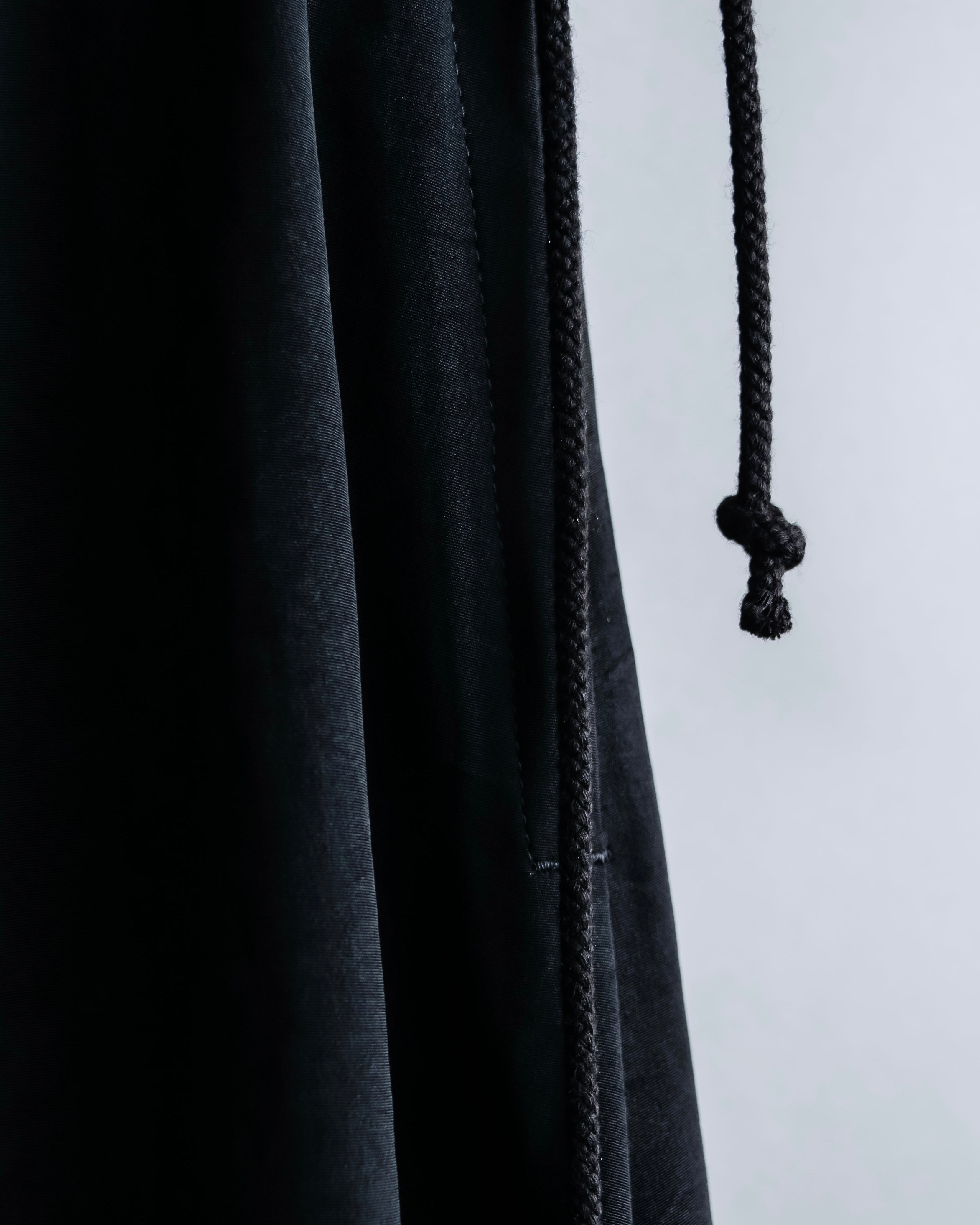 "Y's" asymmetry designed code skirt