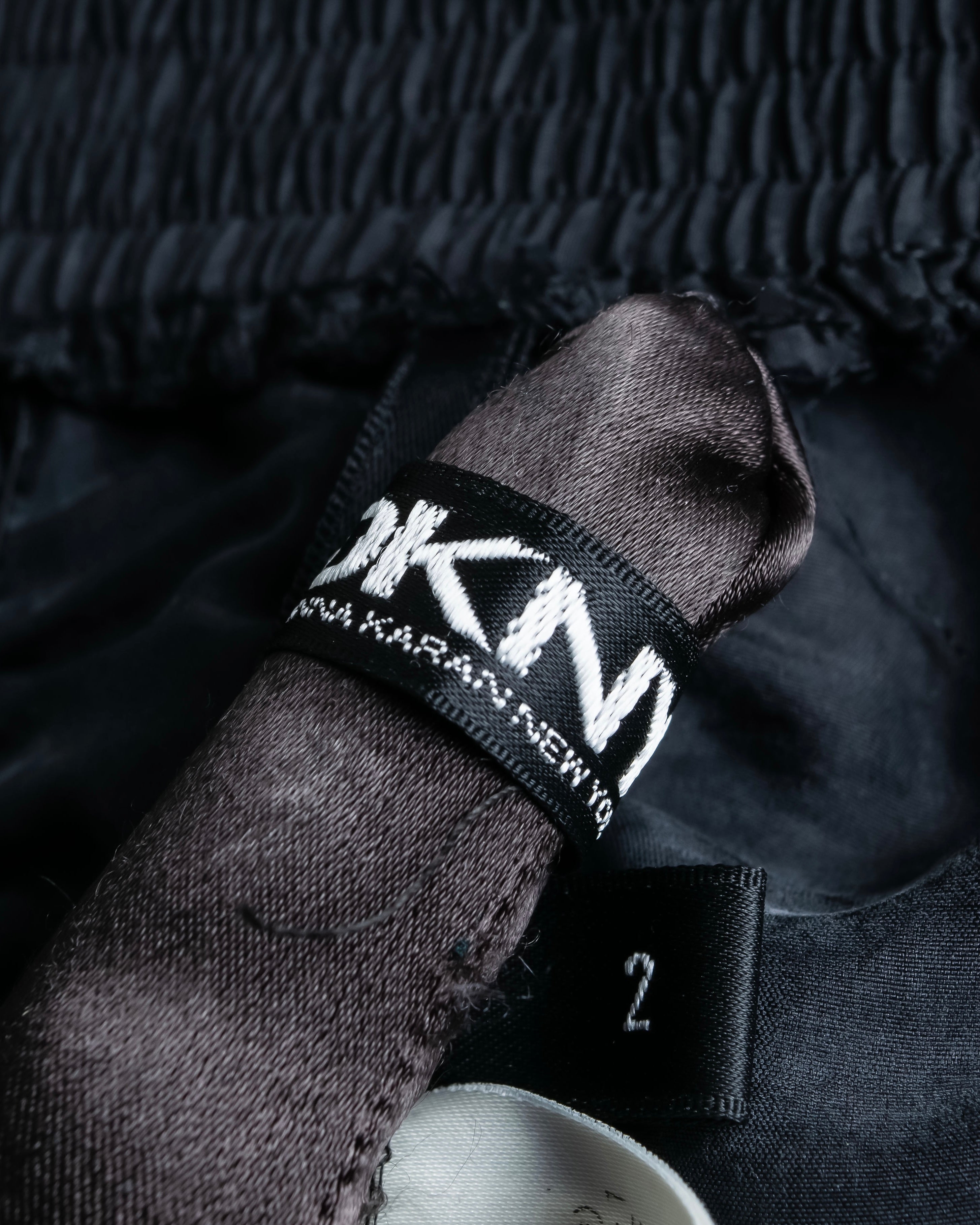 "DONNA KARAN" shrink-resistant designed skirt