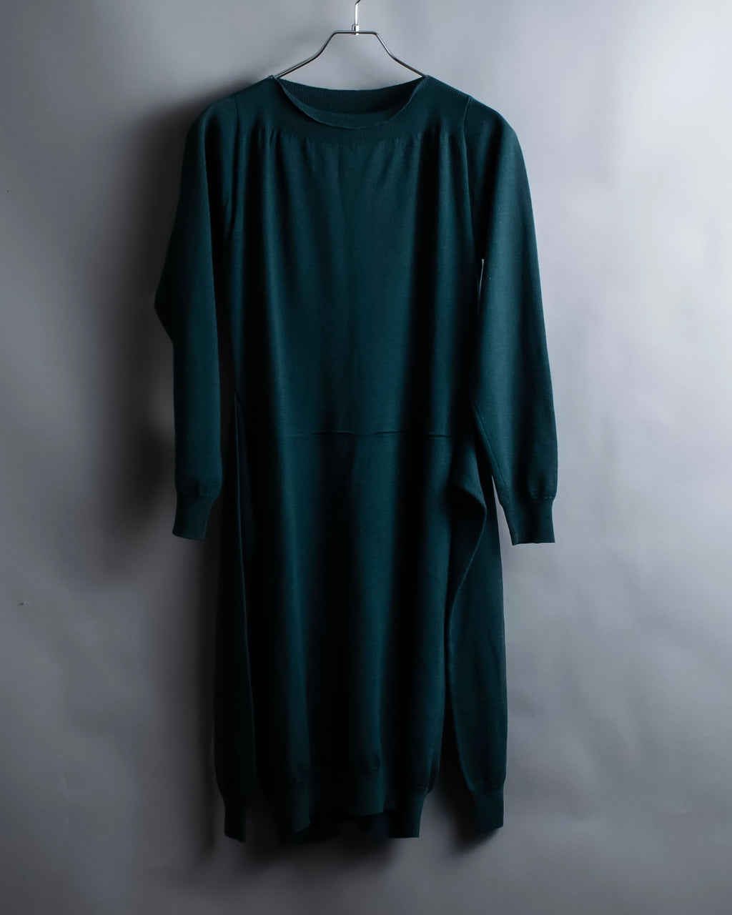 “MM6” docking designed four sleeves long knit