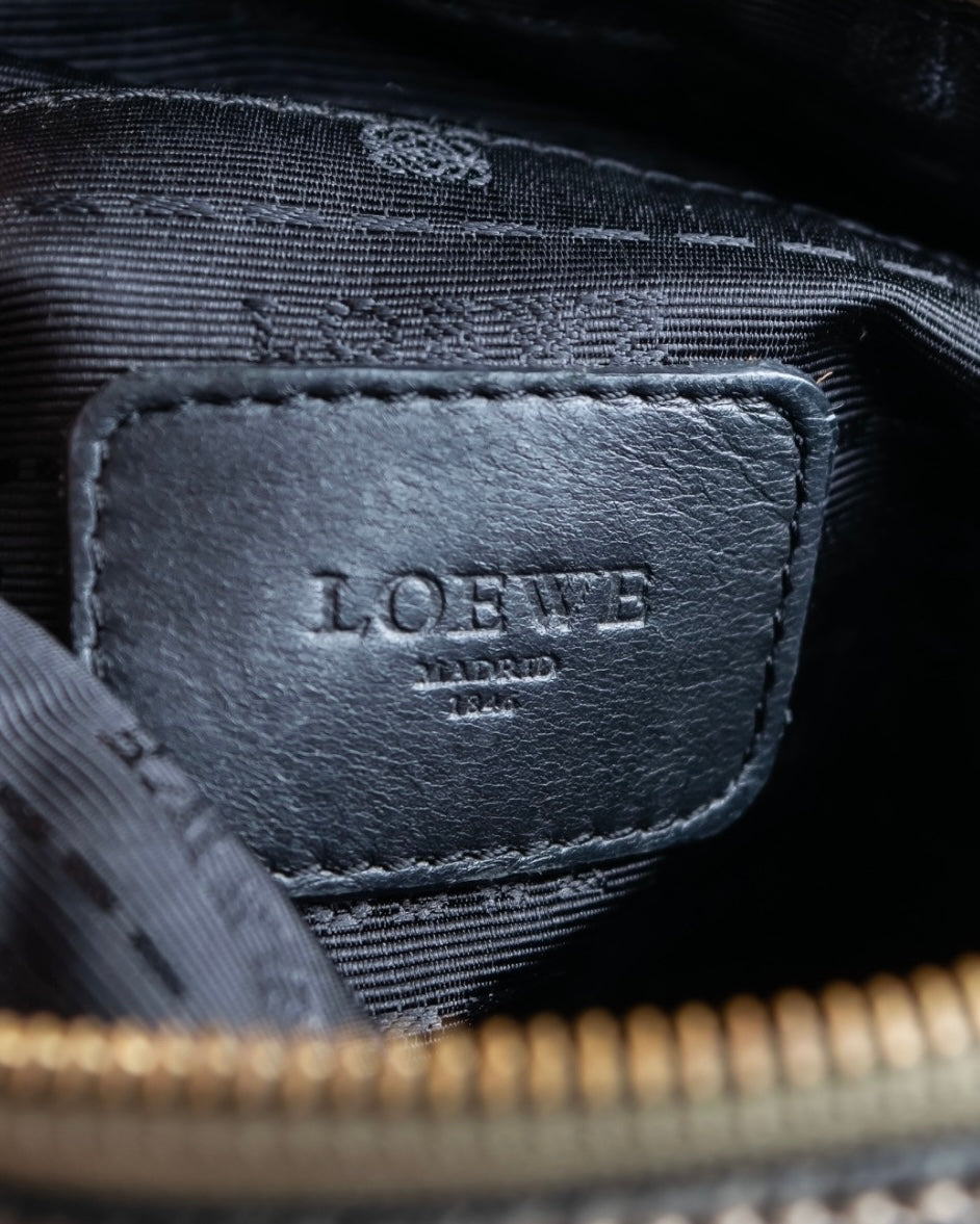 “LOEWE” anagram designed silver shoulder bag
