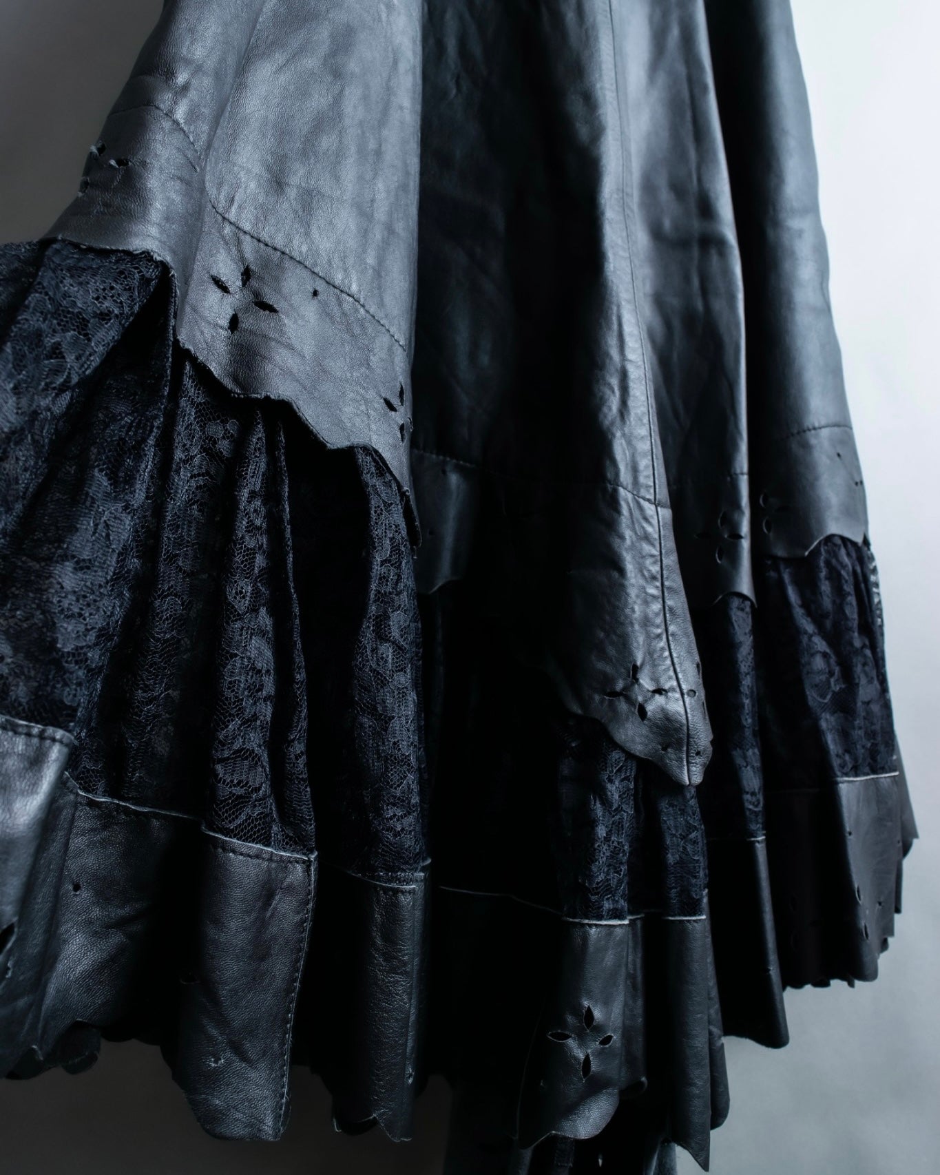 Cowhide flared lace skirt