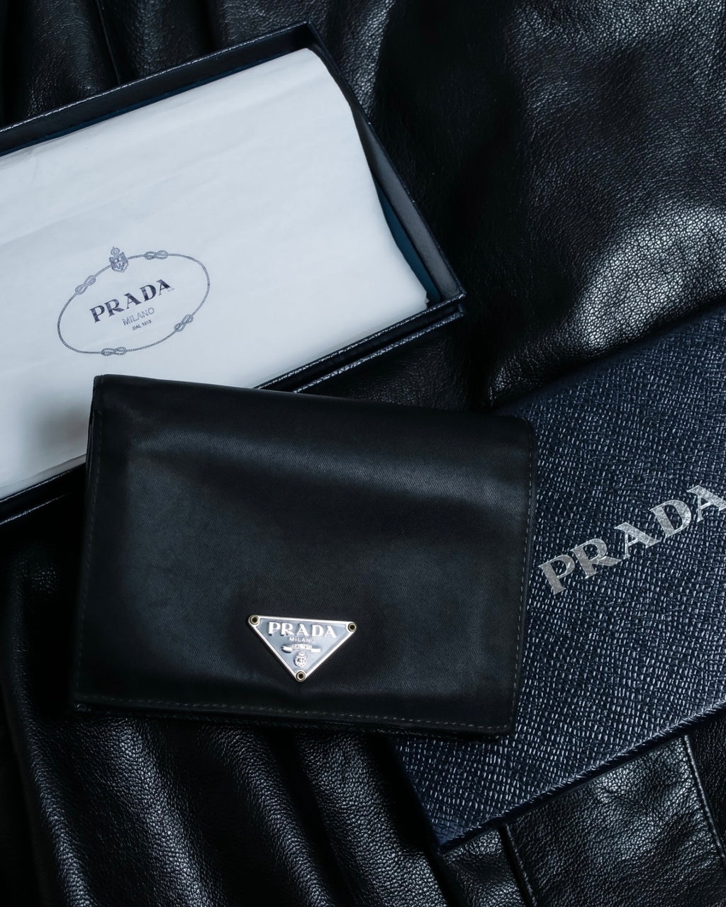 "PRADA" Good condition compact wallet
