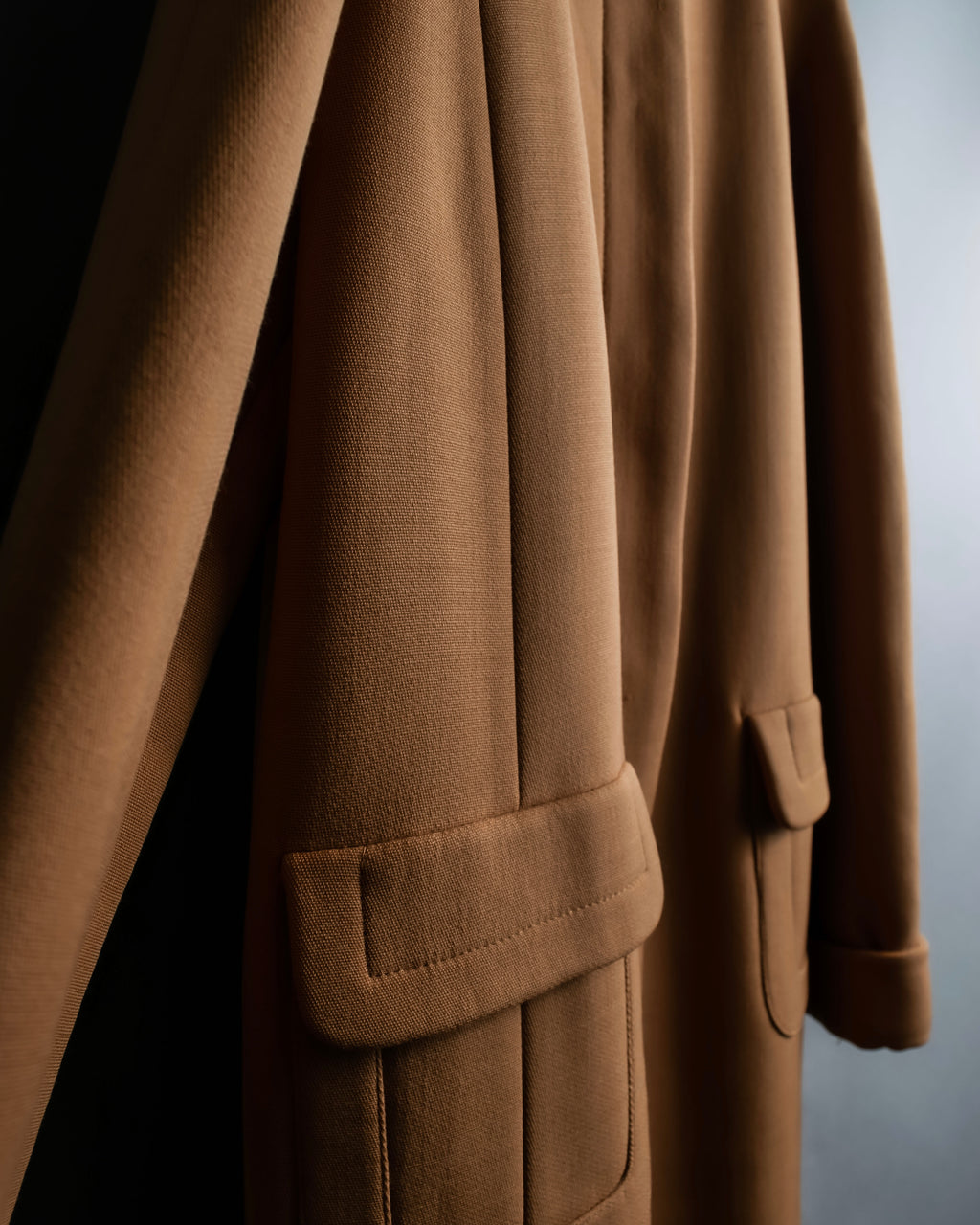 “LOEWE” beautiful cut raglan sleeve Lana wool 100% coat