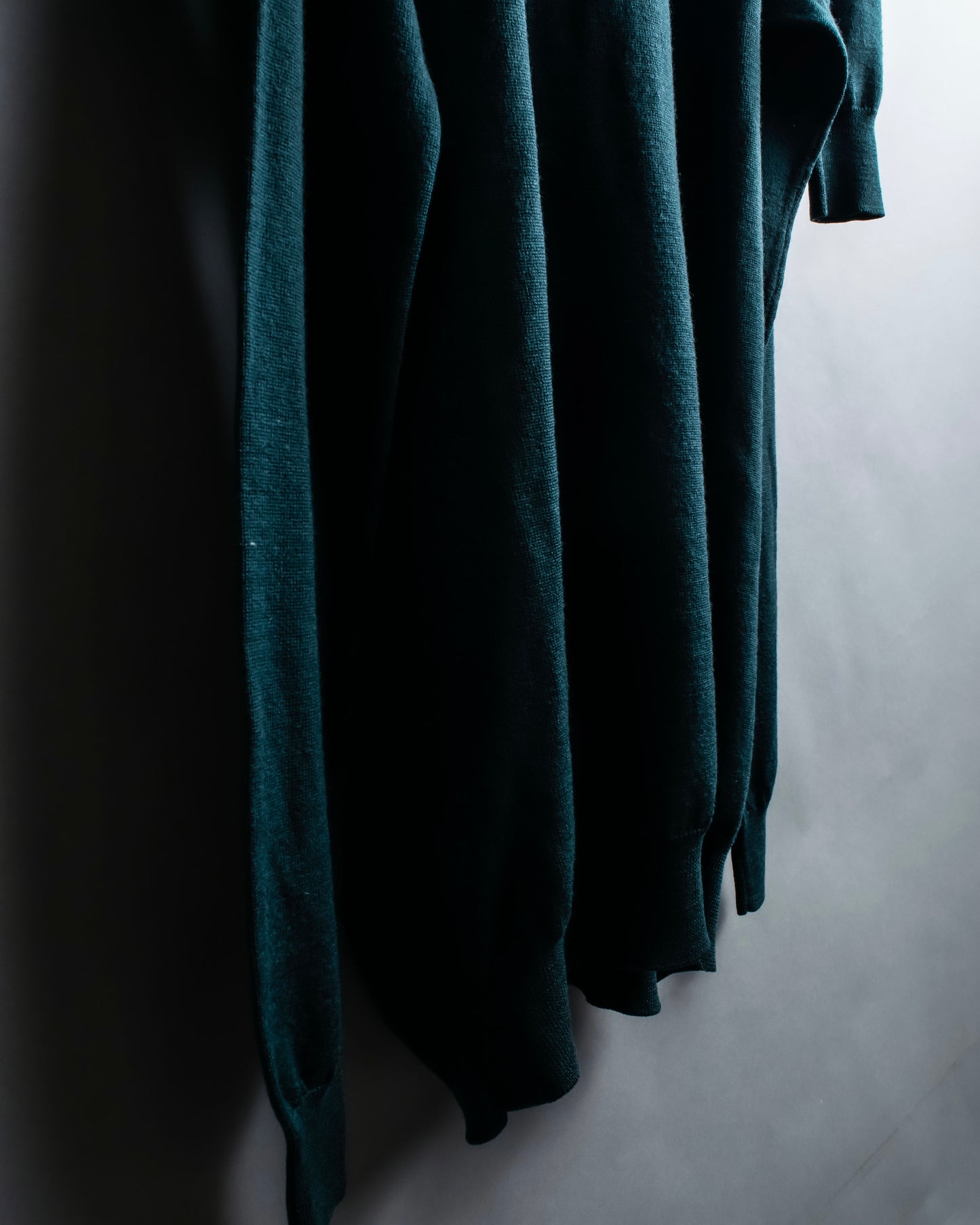“MM6” docking designed four sleeves long knit