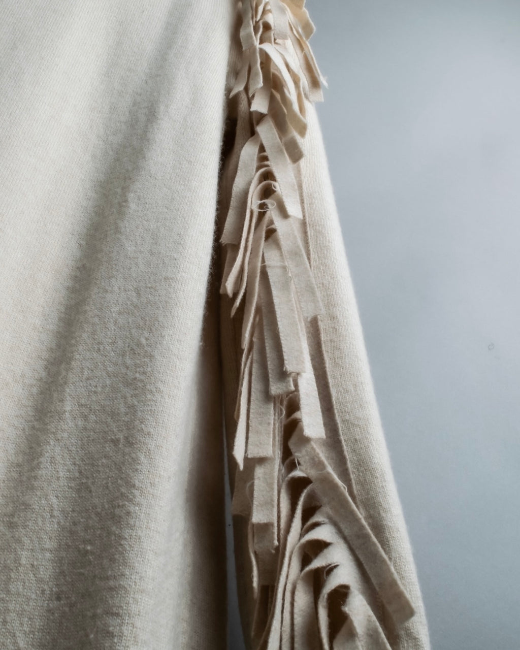 "MM6" Arm fringe design knit dress