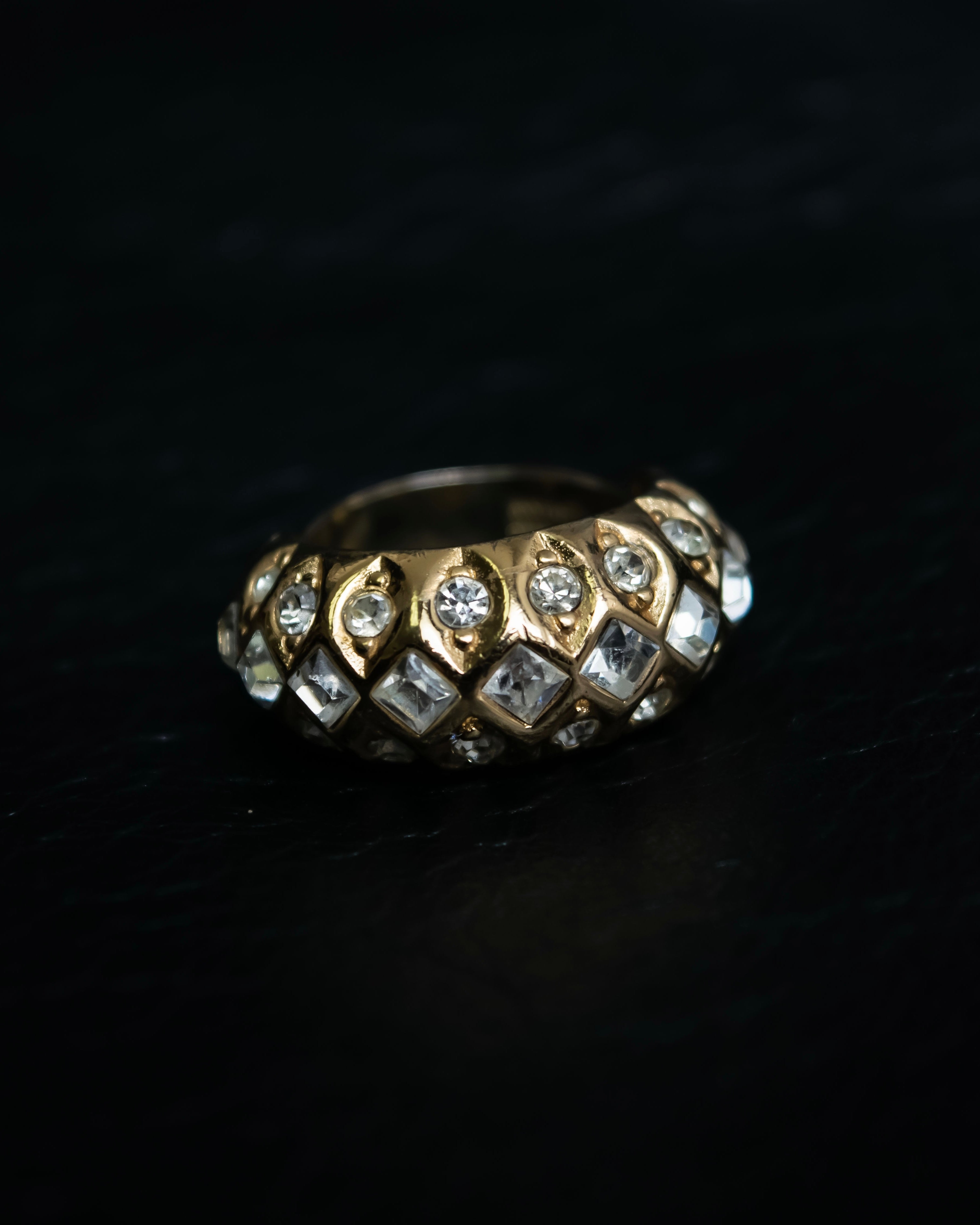 “Dior” mesh designed gold ring with crystal