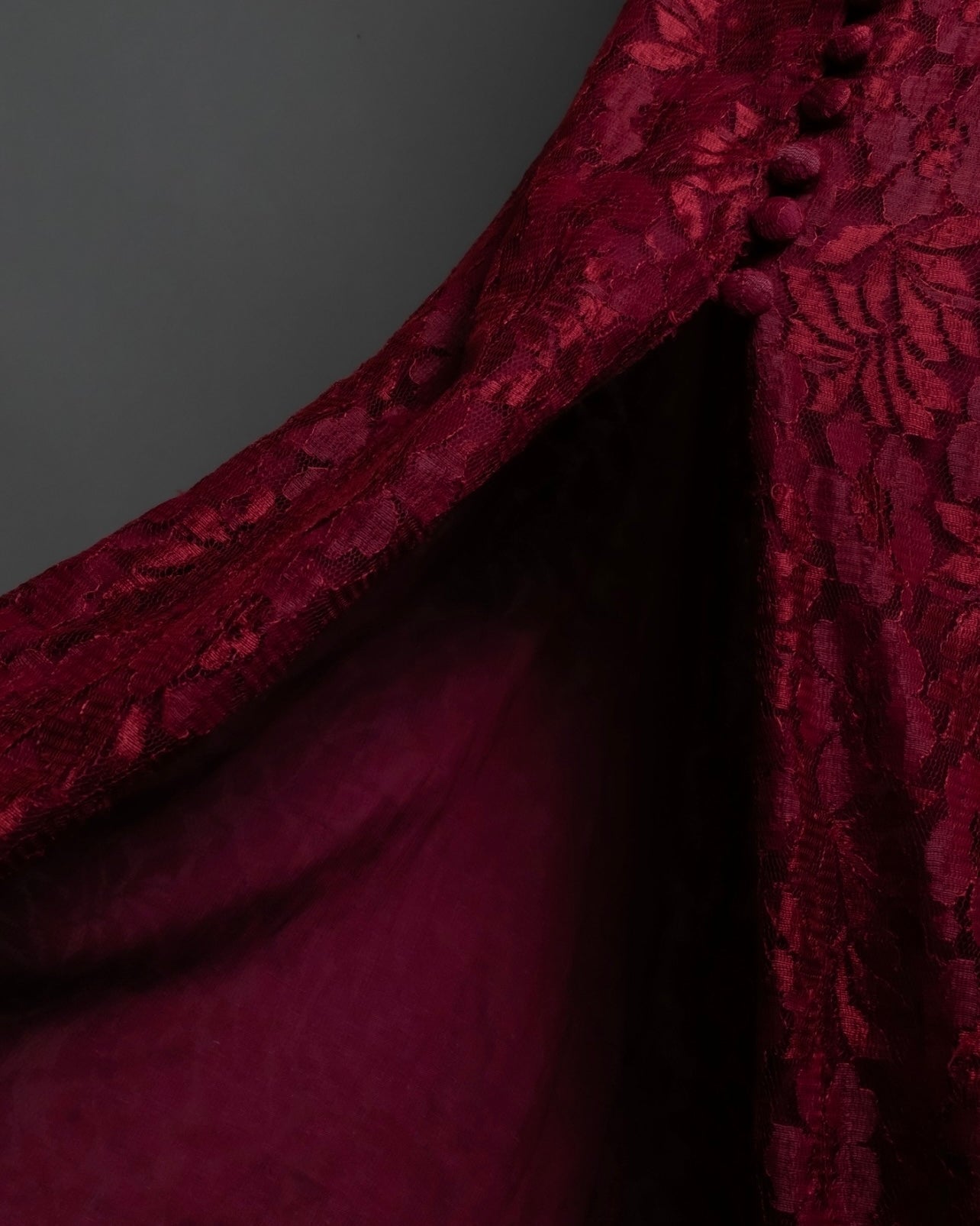 “Vintage” flower motif lace long dress