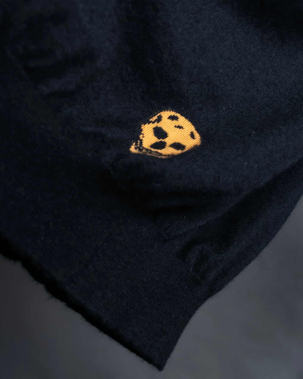 “Alexander McQueen” skull designed cashmere cardigan