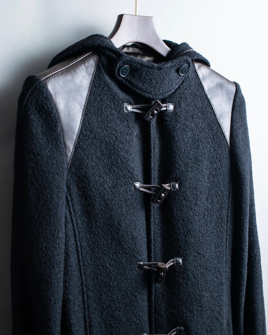 "EMPORIO ARMANI" Leather patches beautiful duffel coat