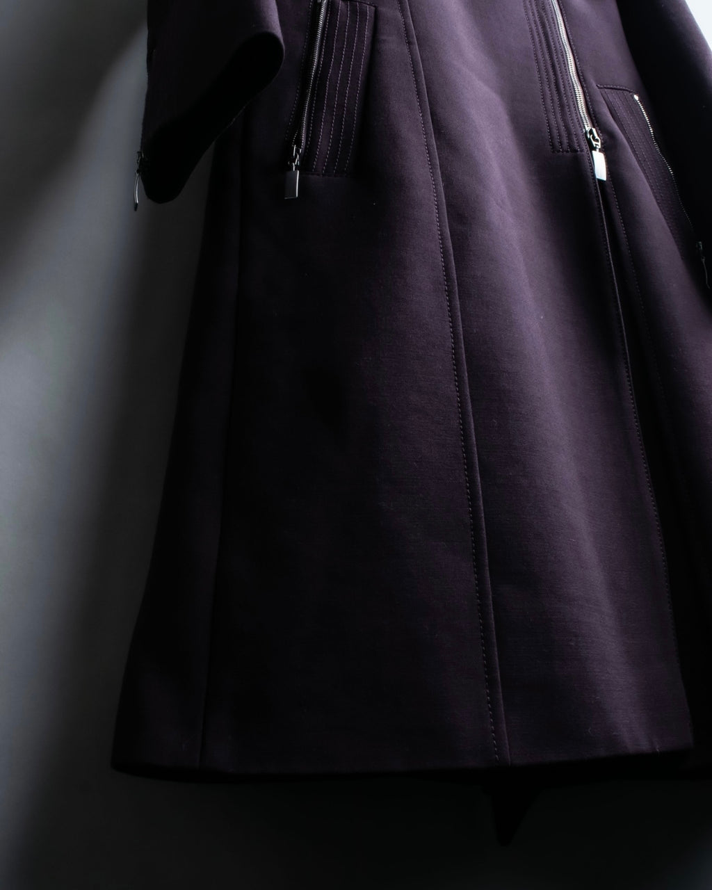 "GIANFRANCO FERRE white" riders design double zip coat