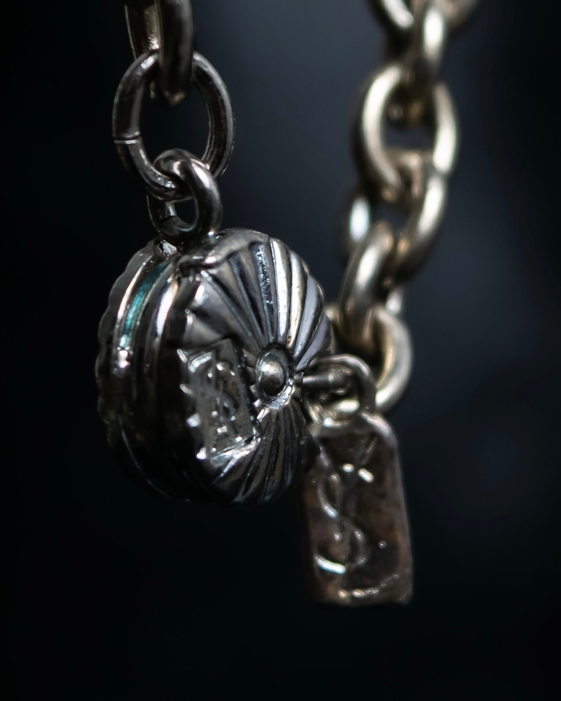 "Yves Saint Laurent" Overlapping fabric motif necklace