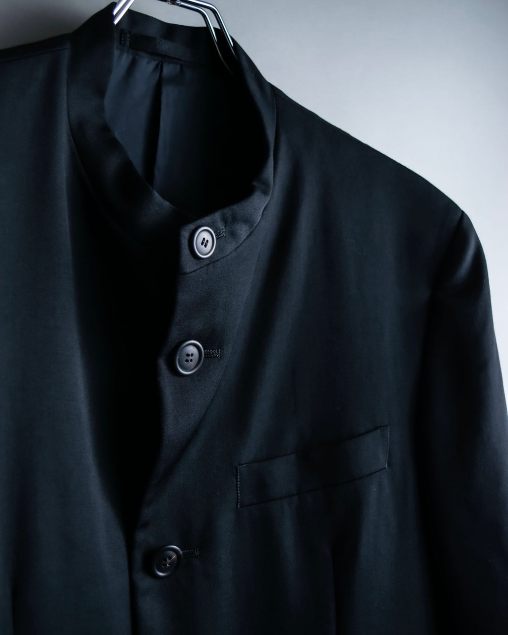 "ISSEY MIYAKE MEN" Stand collar design spring setup