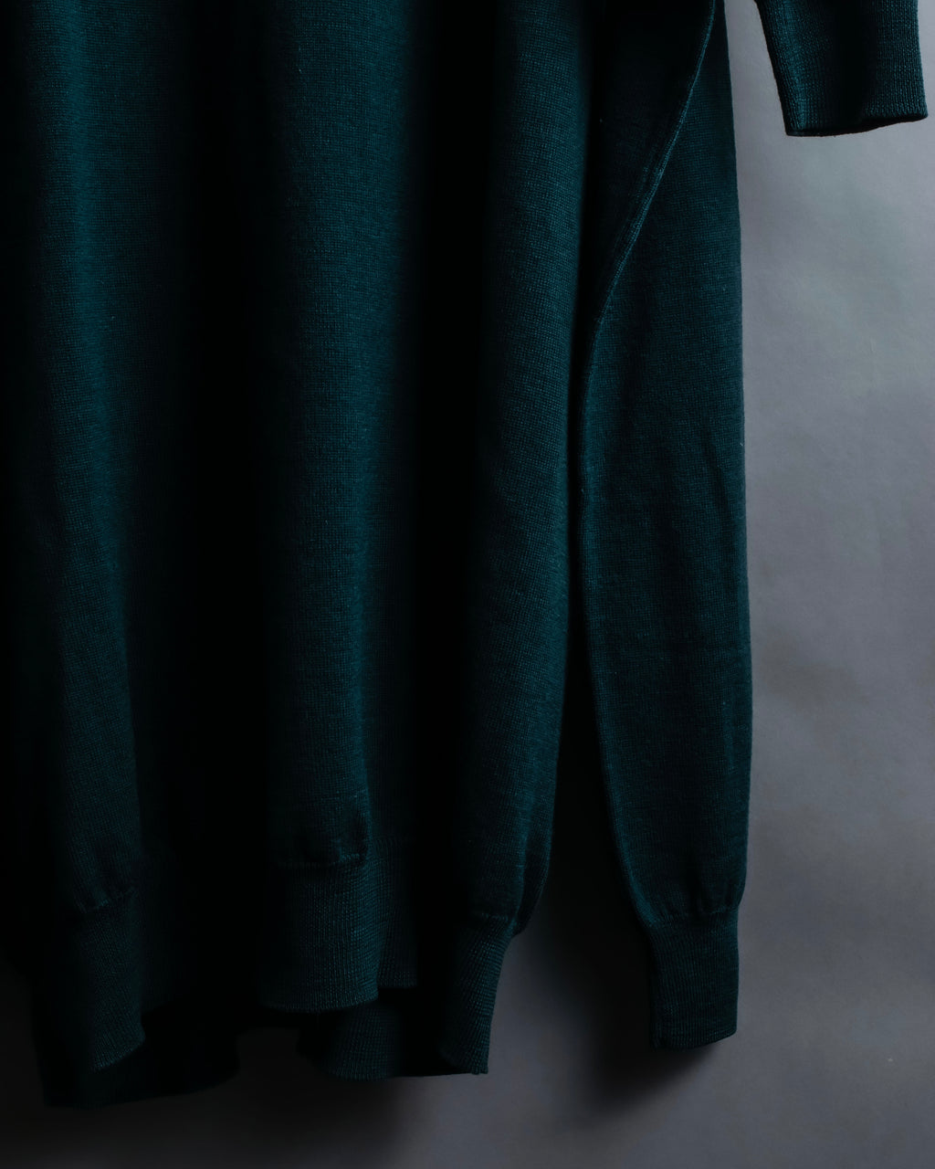 “MM6” docking designed four sleeves long knit