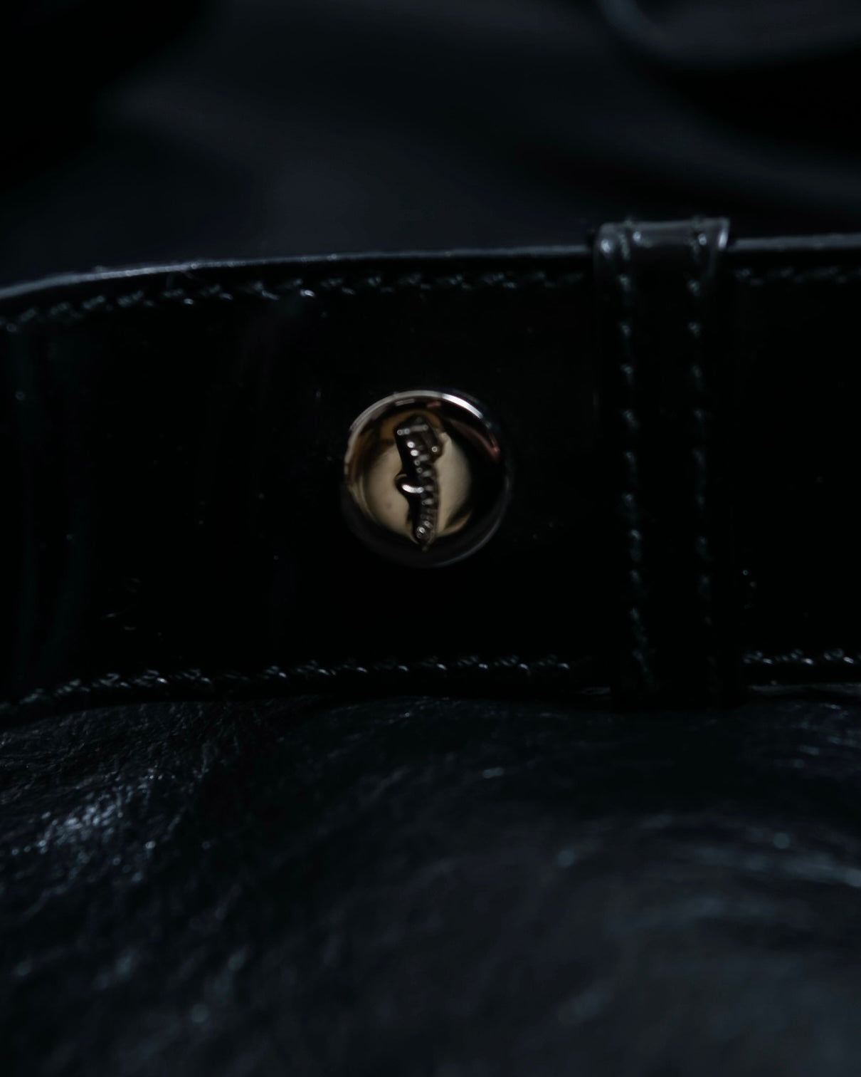 "Salvatore Ferragamo" enamel shoulder bag