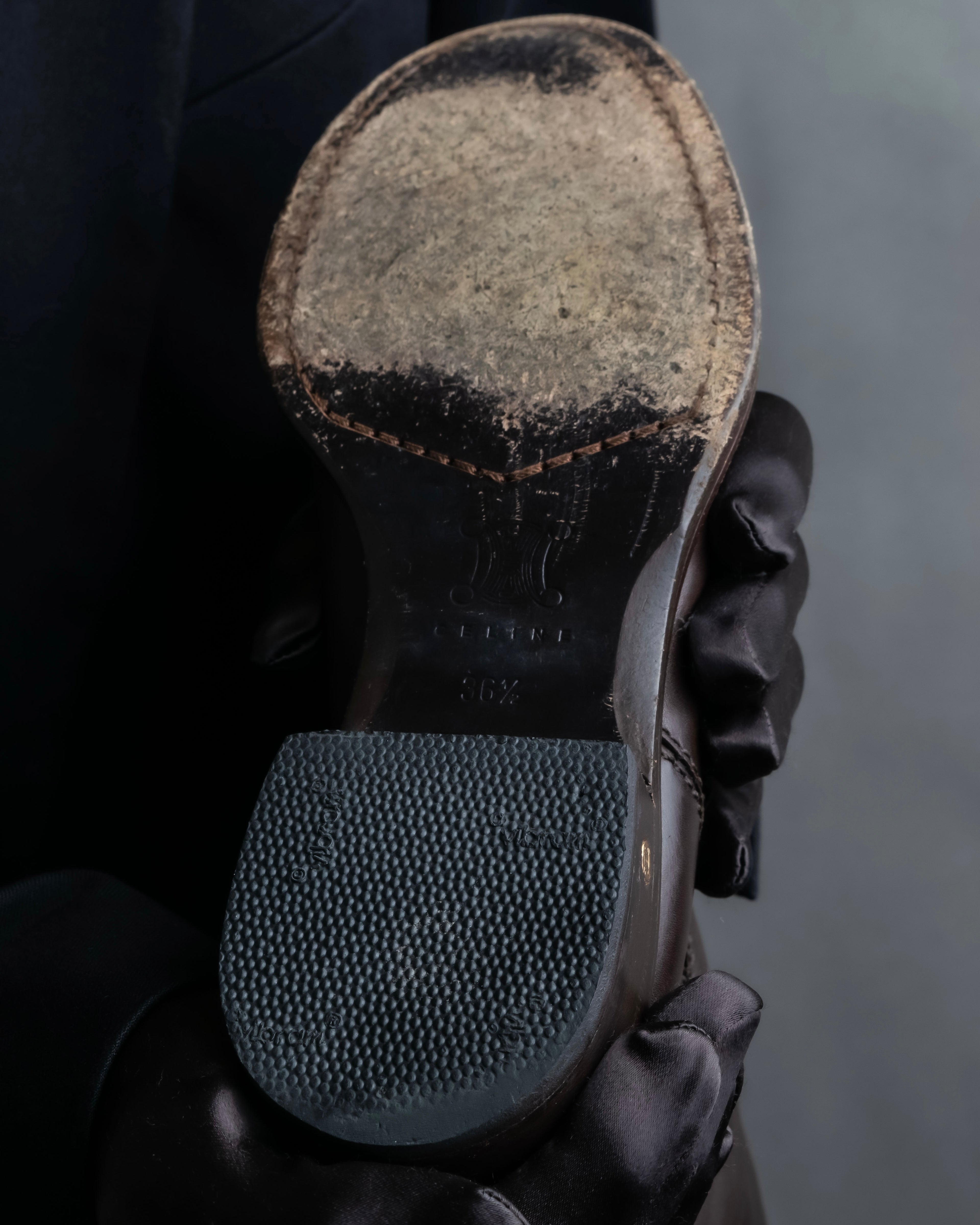 “CELINE” round toe dark brown leather long boots