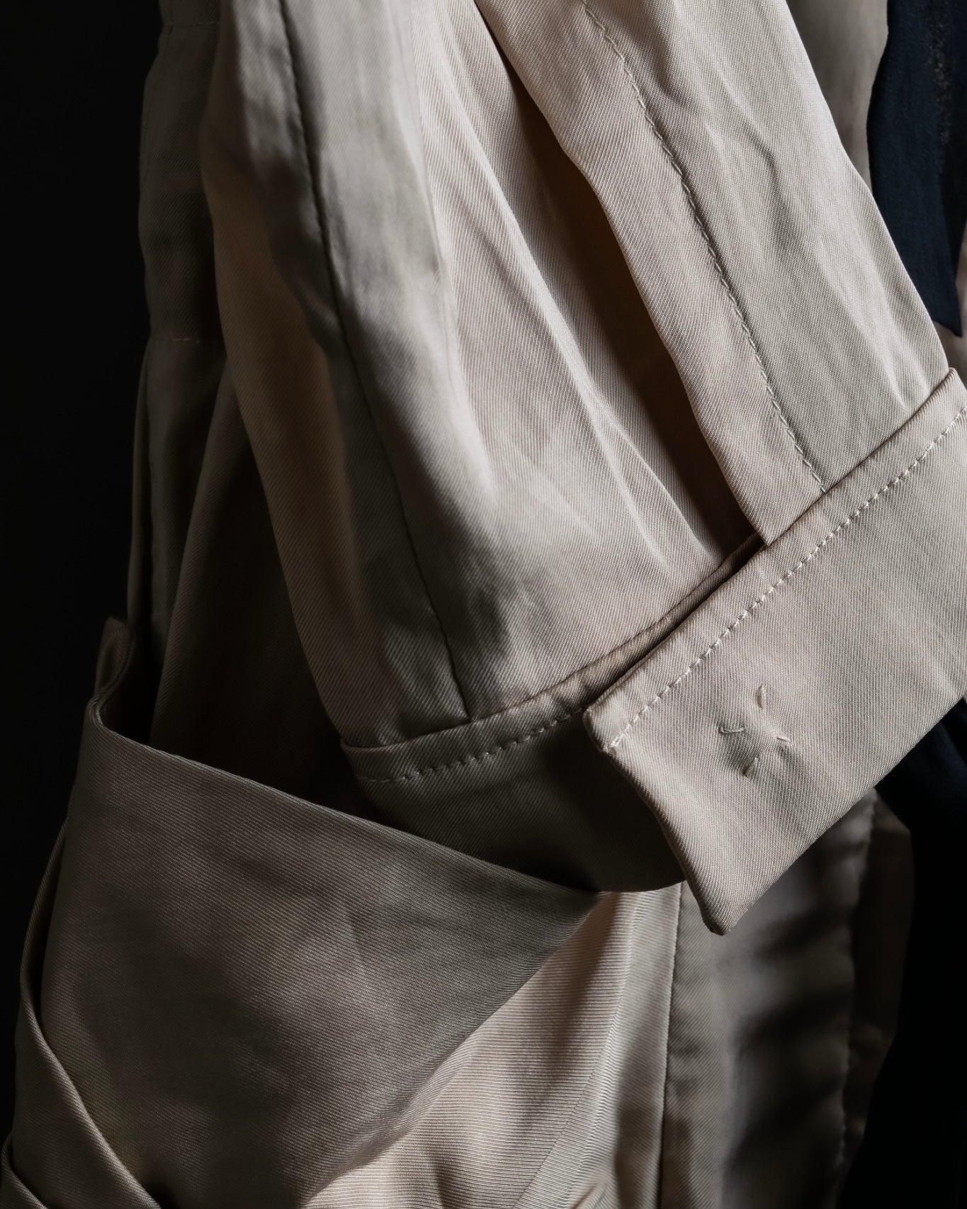 "VALENTINO" Drawcord design luxury long hoodie